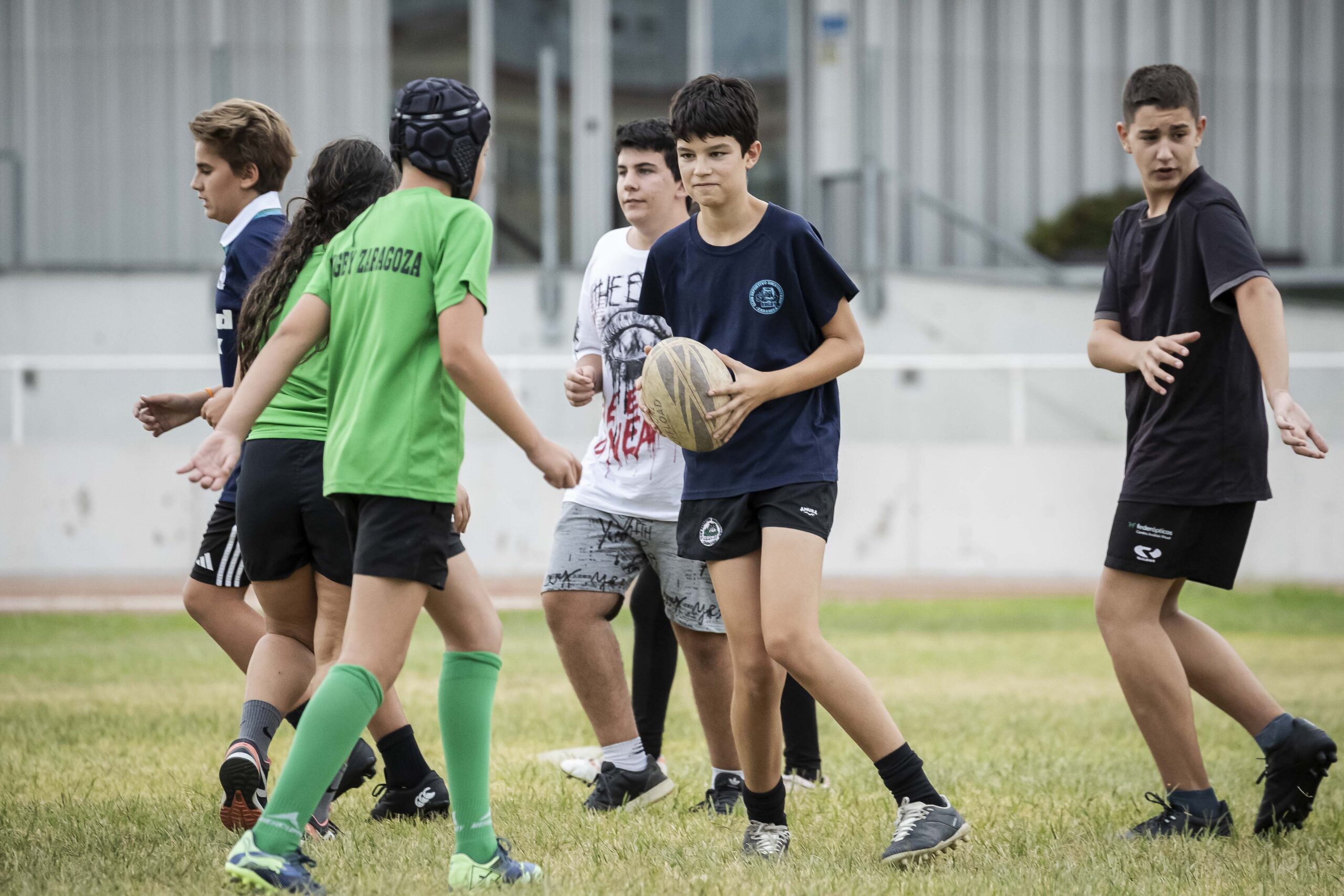 Primer entrenamiento de escuelas del CD Universitario Rugby Zaragoza.