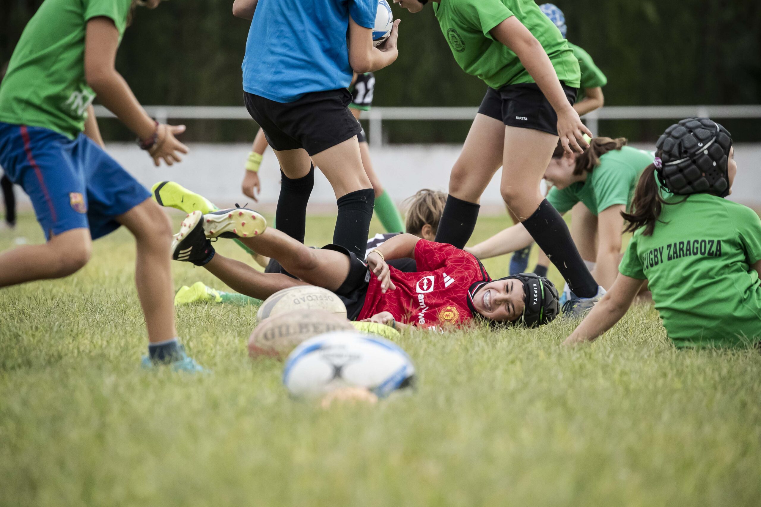 Primer entrenamiento de escuelas del CD Universitario Rugby Zaragoza.