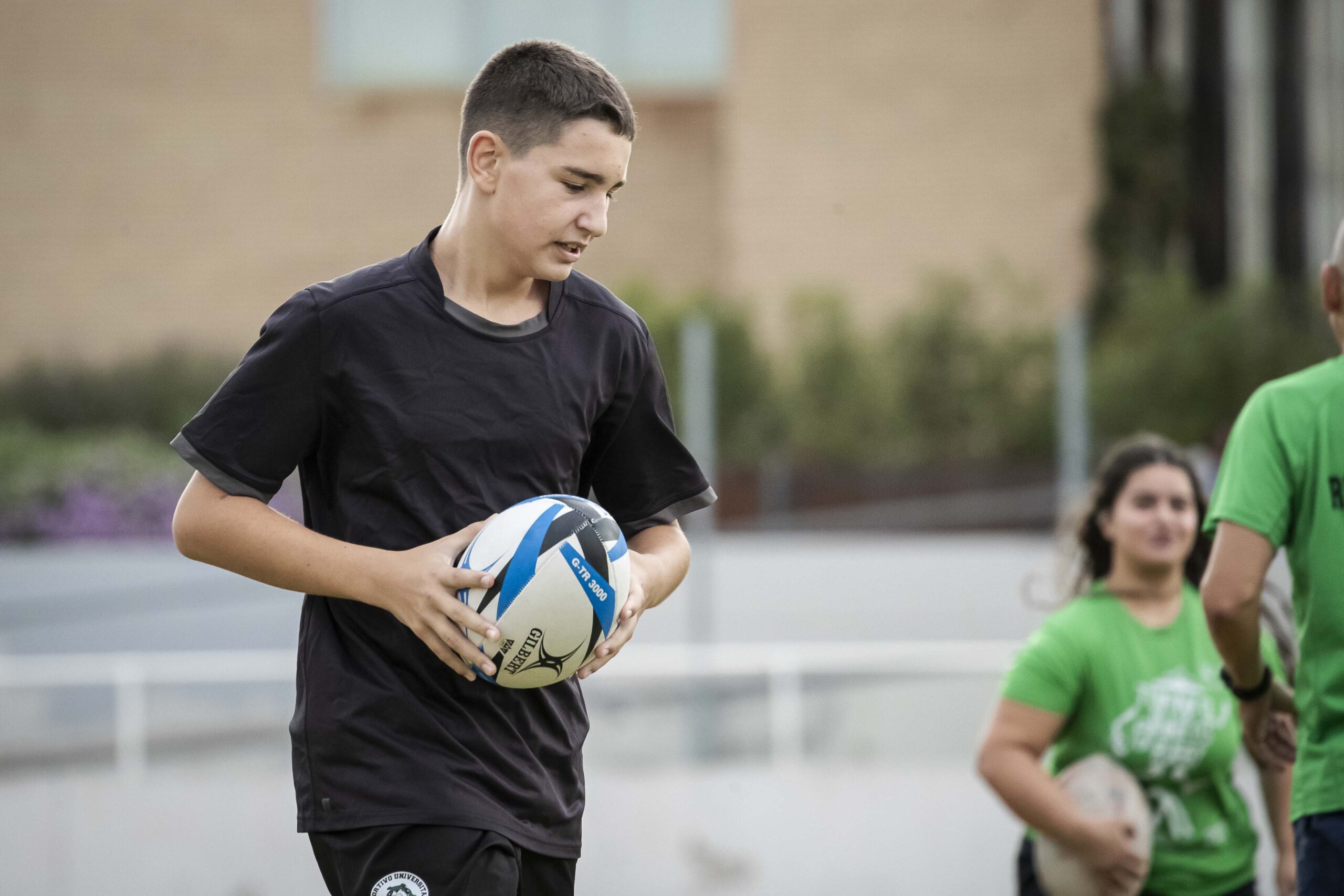 Primer entrenamiento de escuelas del CD Universitario Rugby Zaragoza.