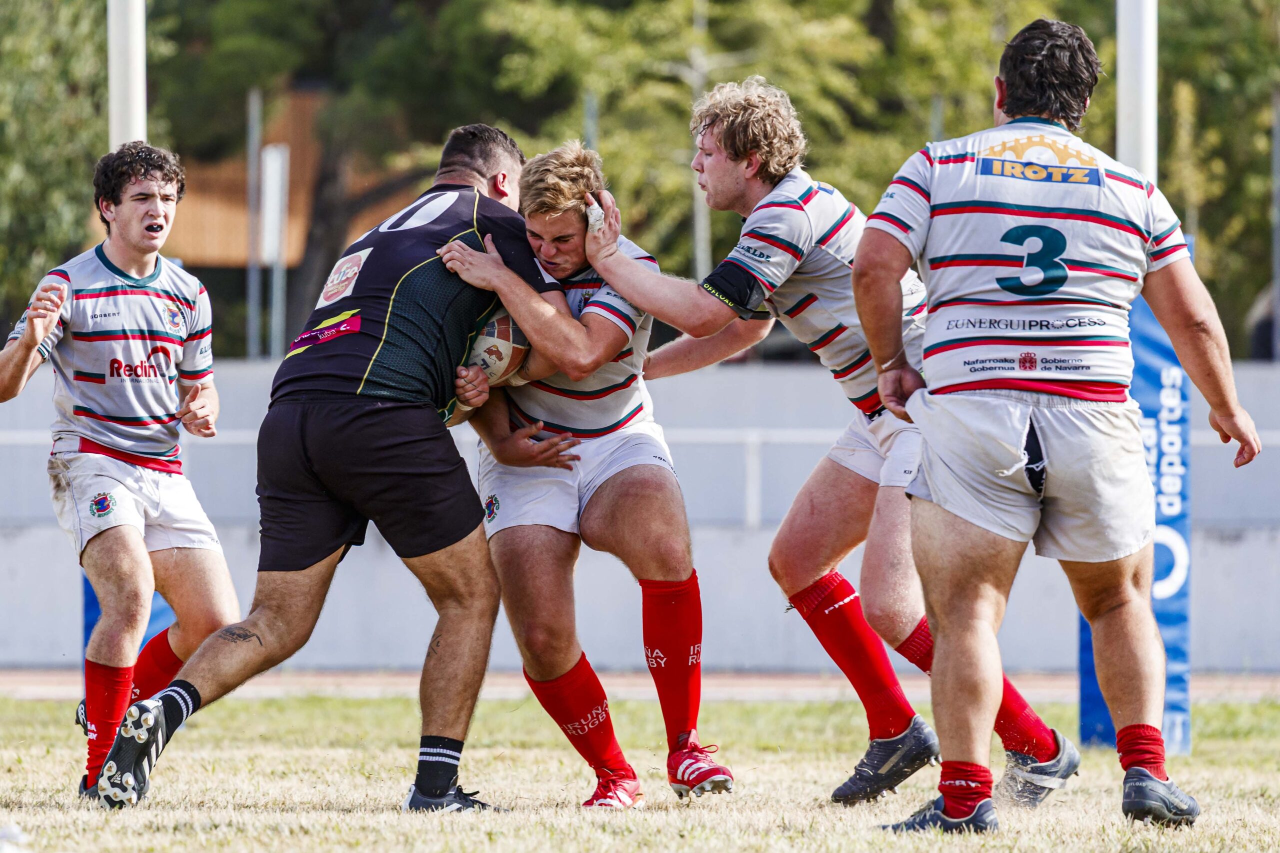 Partido amistoso de pretemporada entre el CD Universitario Rugby Zaragoza (CEFA Unizar) e Iruña Rugby Club