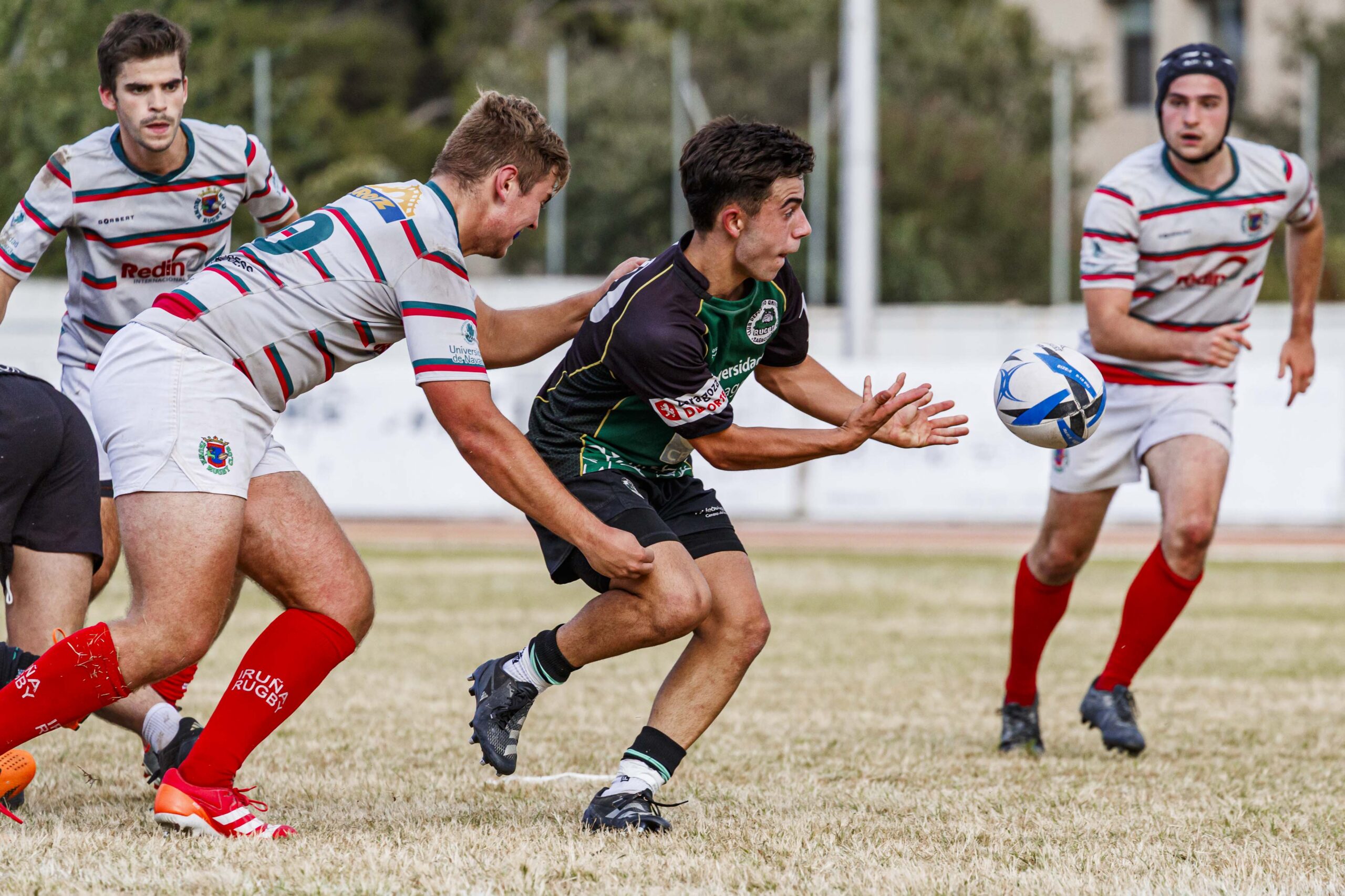 Partido amistoso de pretemporada entre el CD Universitario Rugby Zaragoza (CEFA Unizar) e Iruña Rugby Club