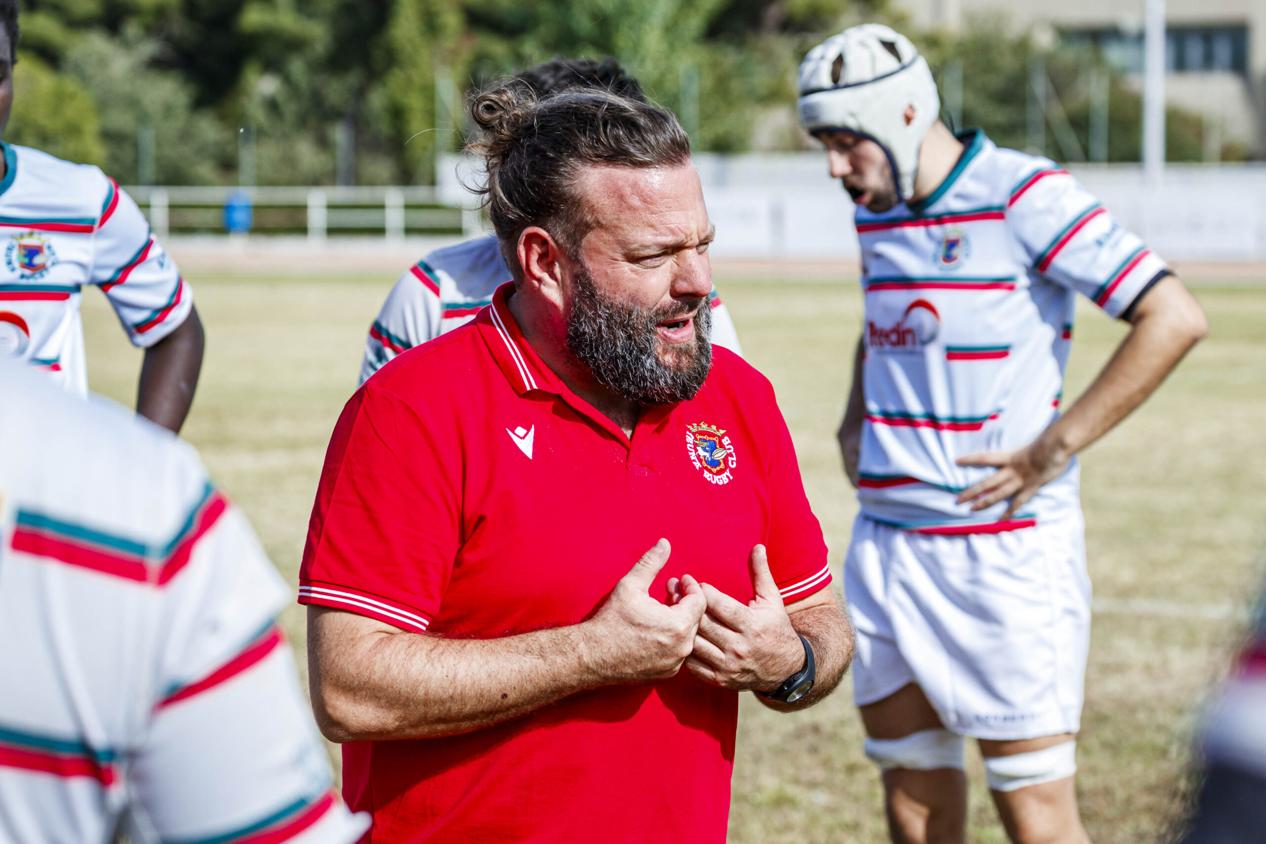 Partido amistoso de pretemporada entre el CD Universitario Rugby Zaragoza (CEFA Unizar) e Iruña Rugby Club