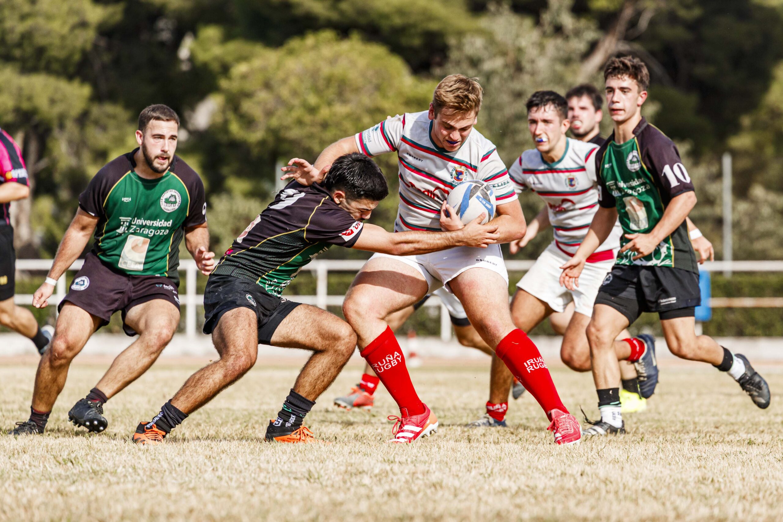Partido amistoso de pretemporada entre el CD Universitario Rugby Zaragoza (CEFA Unizar) e Iruña Rugby Club