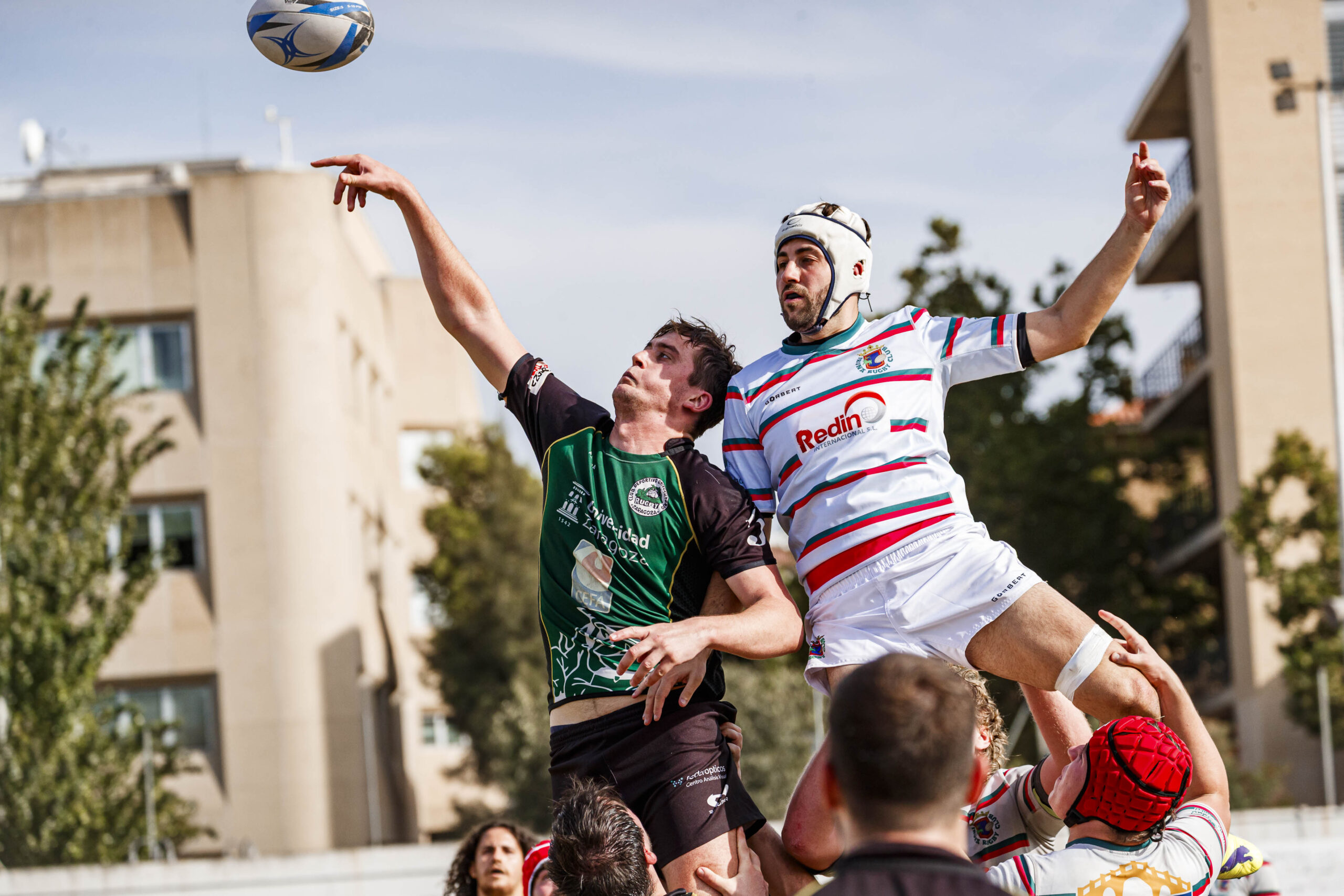 Partido amistoso de pretemporada entre el CD Universitario Rugby Zaragoza (CEFA Unizar) e Iruña Rugby Club
