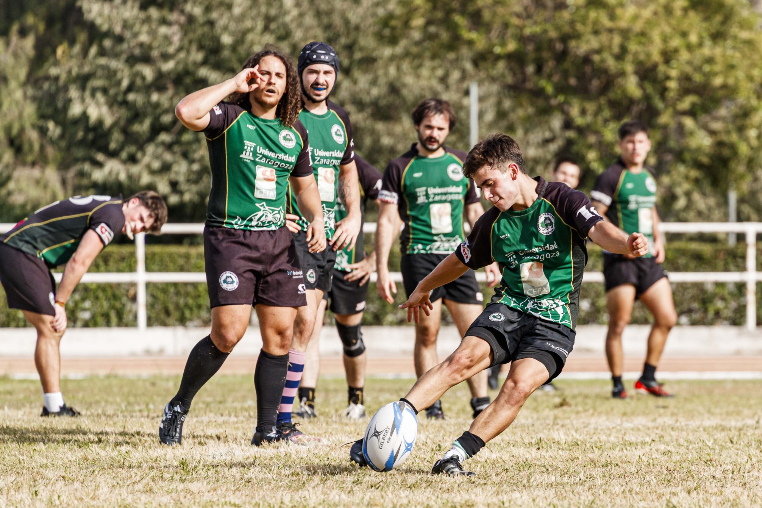 Partido amistoso de pretemporada entre el CD Universitario Rugby Zaragoza (CEFA Unizar) e Iruña Rugby Club