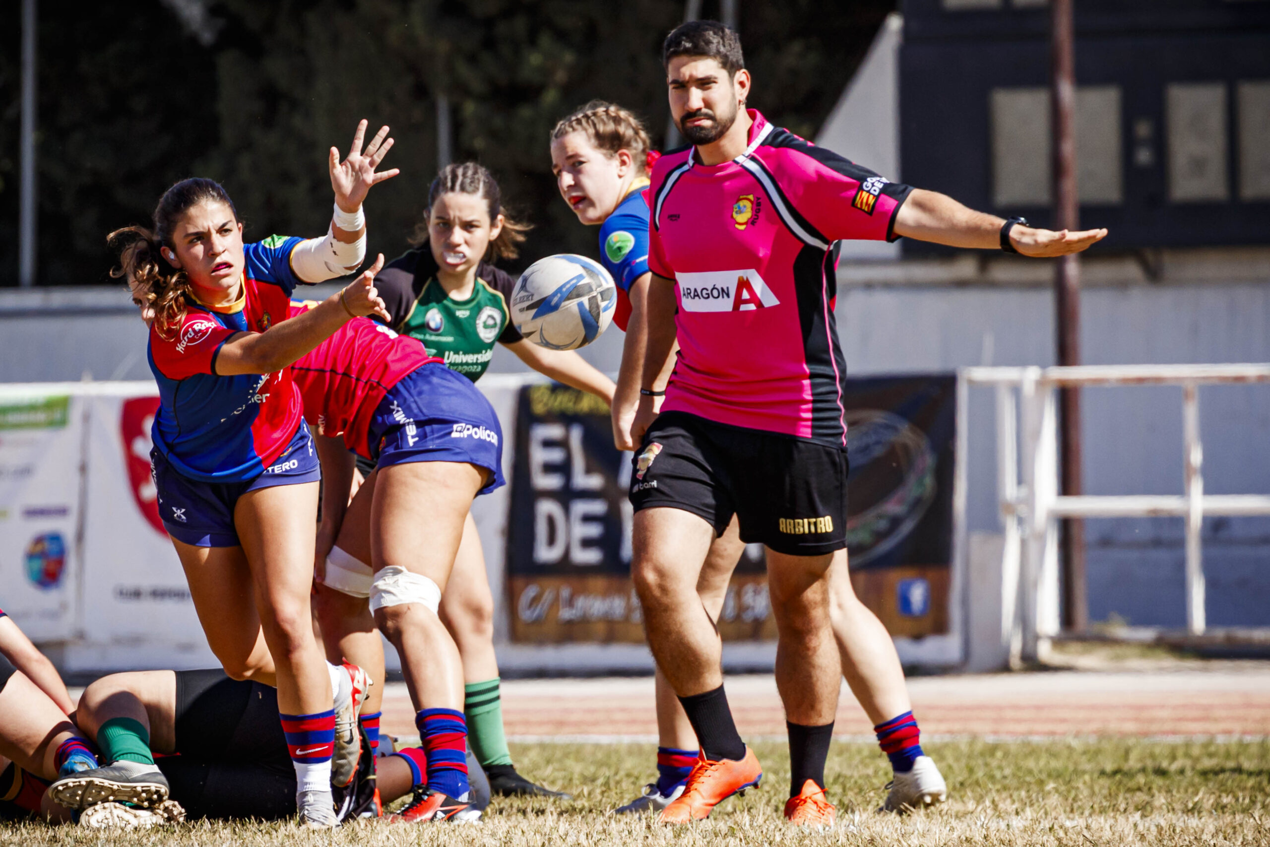 Partido amistoso de rugby femenino entre el CEFA Unizar y el Rugby FC Barcelona