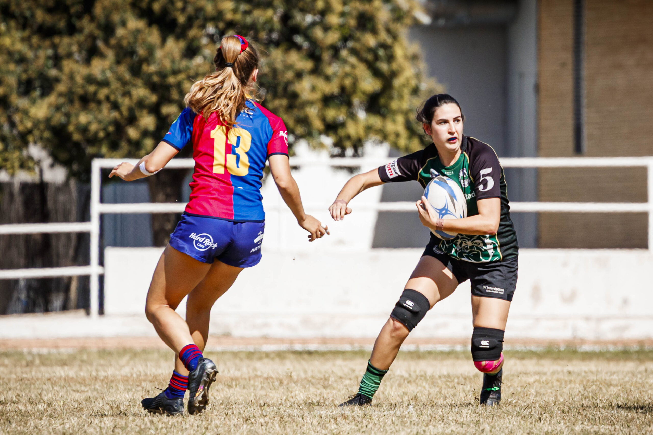 Partido amistoso de rugby femenino entre el CEFA Unizar y el Rugby FC Barcelona