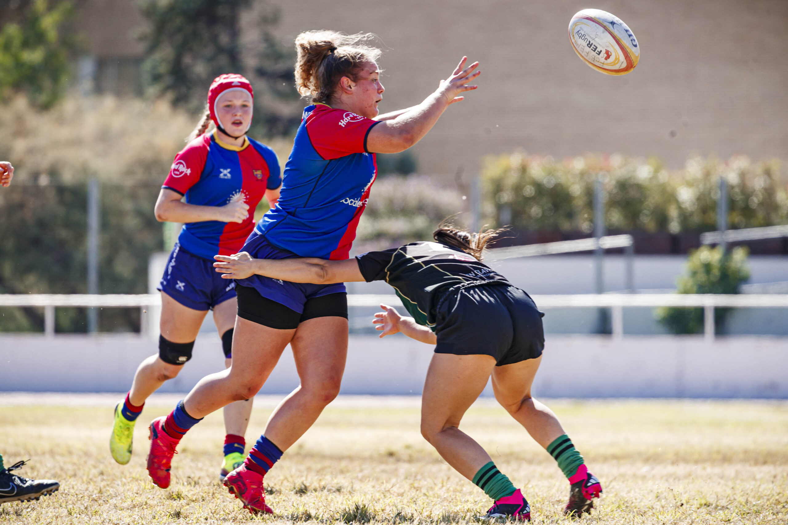 Partido amistoso de rugby femenino entre el CEFA Unizar y el Rugby FC Barcelona