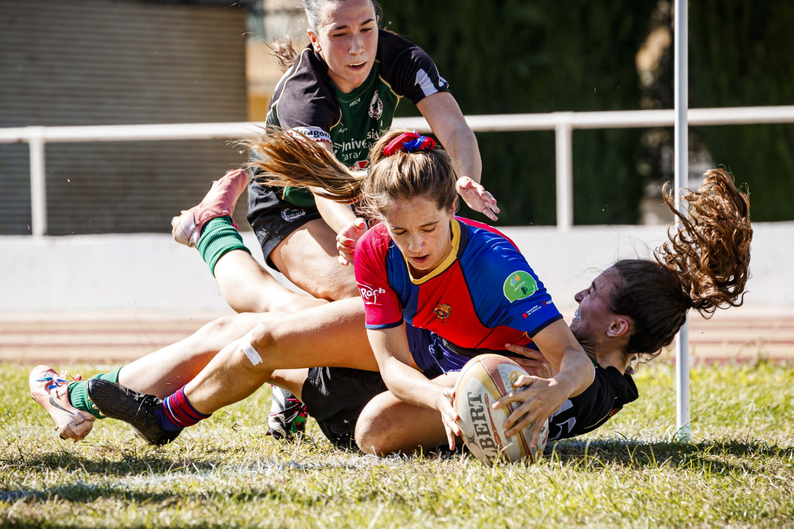 Partido amistoso de rugby femenino entre el CEFA Unizar y el Rugby FC Barcelona