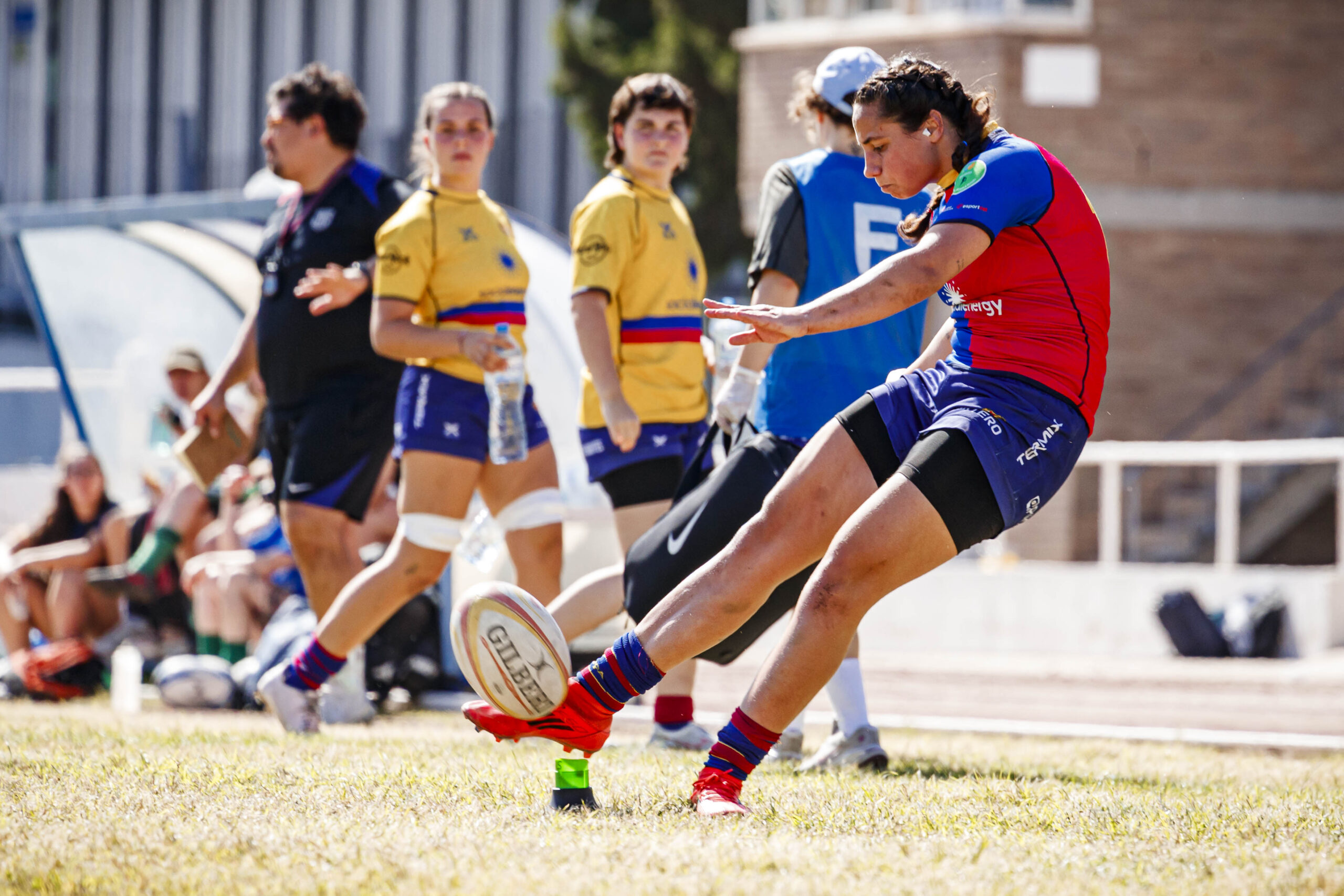 Partido amistoso de rugby femenino entre el CEFA Unizar y el Rugby FC Barcelona