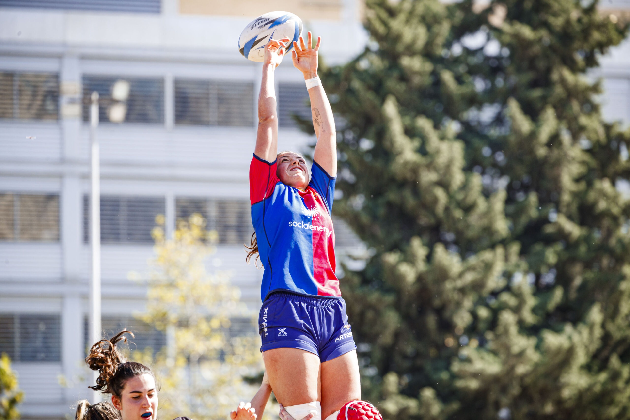 Partido amistoso de rugby femenino entre el CEFA Unizar y el Rugby FC Barcelona