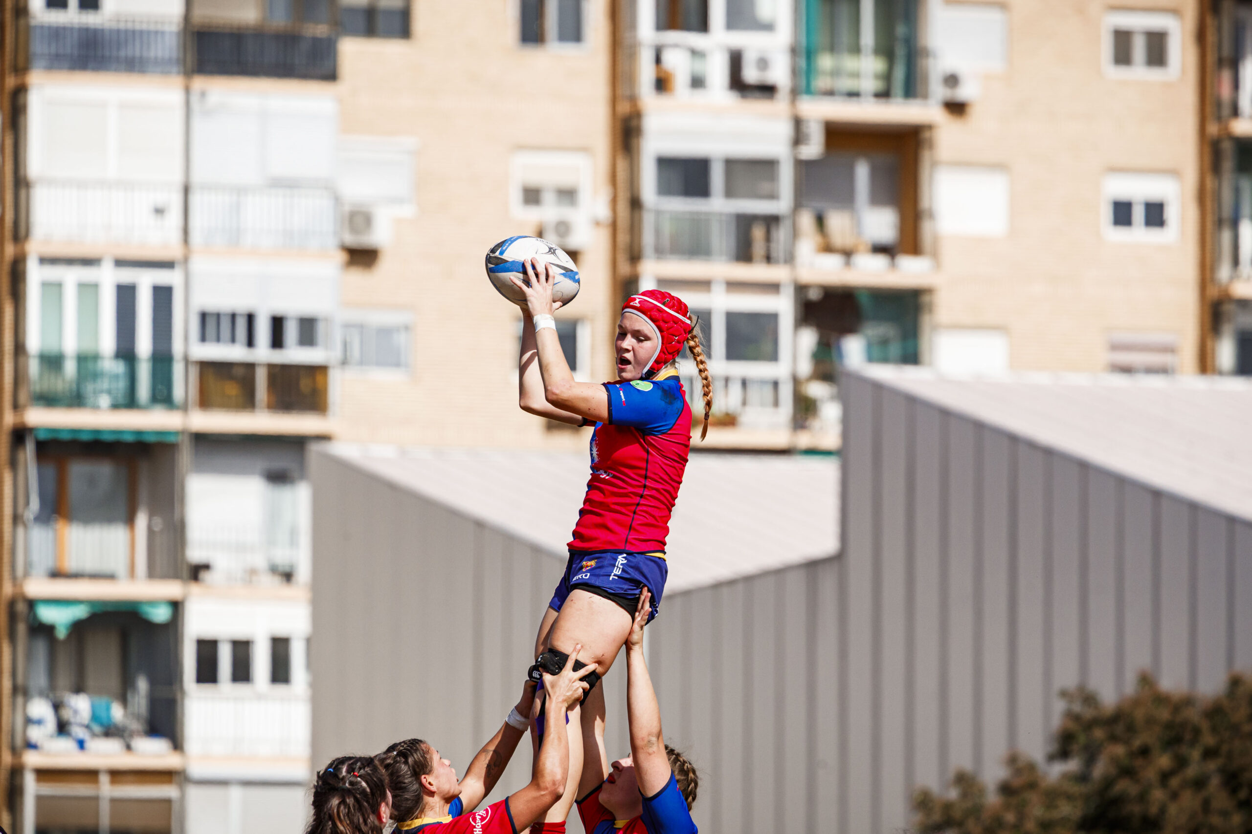 Partido amistoso de rugby femenino entre el CEFA Unizar y el Rugby FC Barcelona