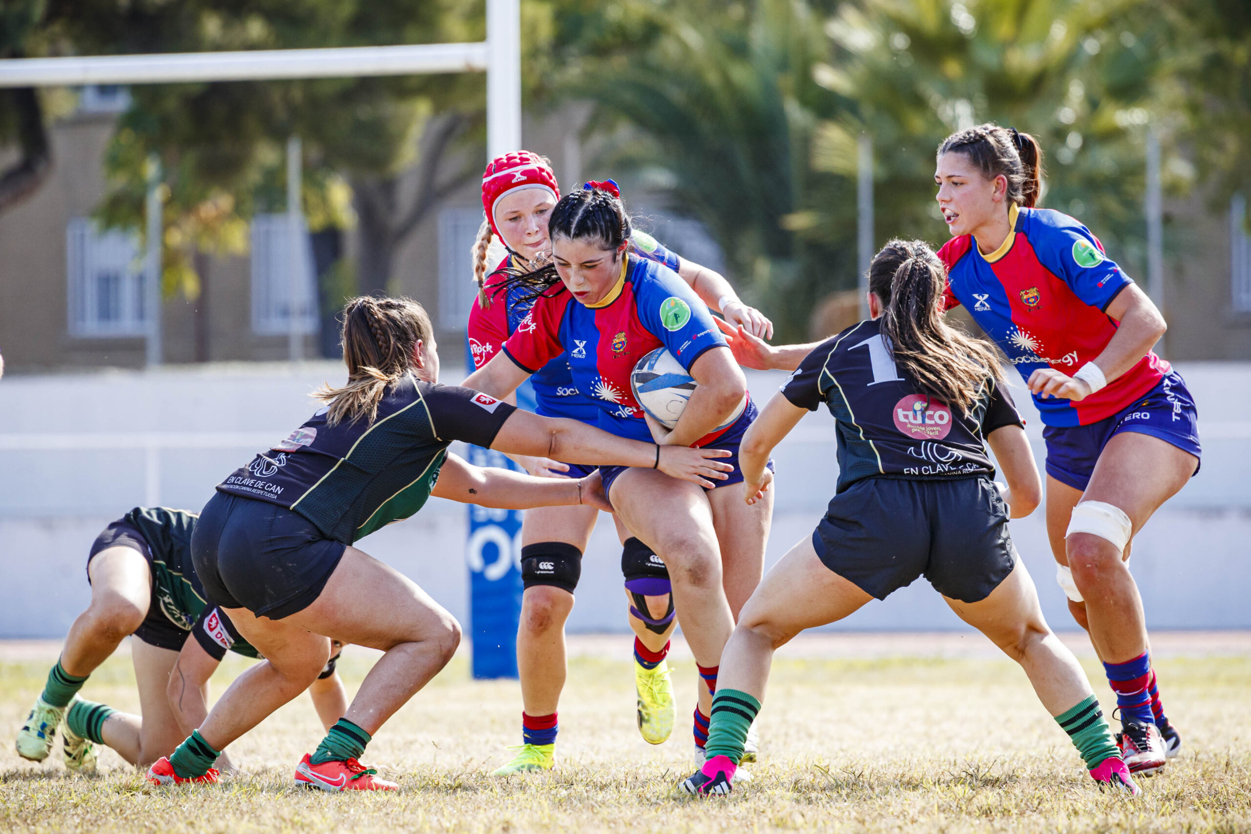 Partido amistoso de rugby femenino entre el CEFA Unizar y el Rugby FC Barcelona