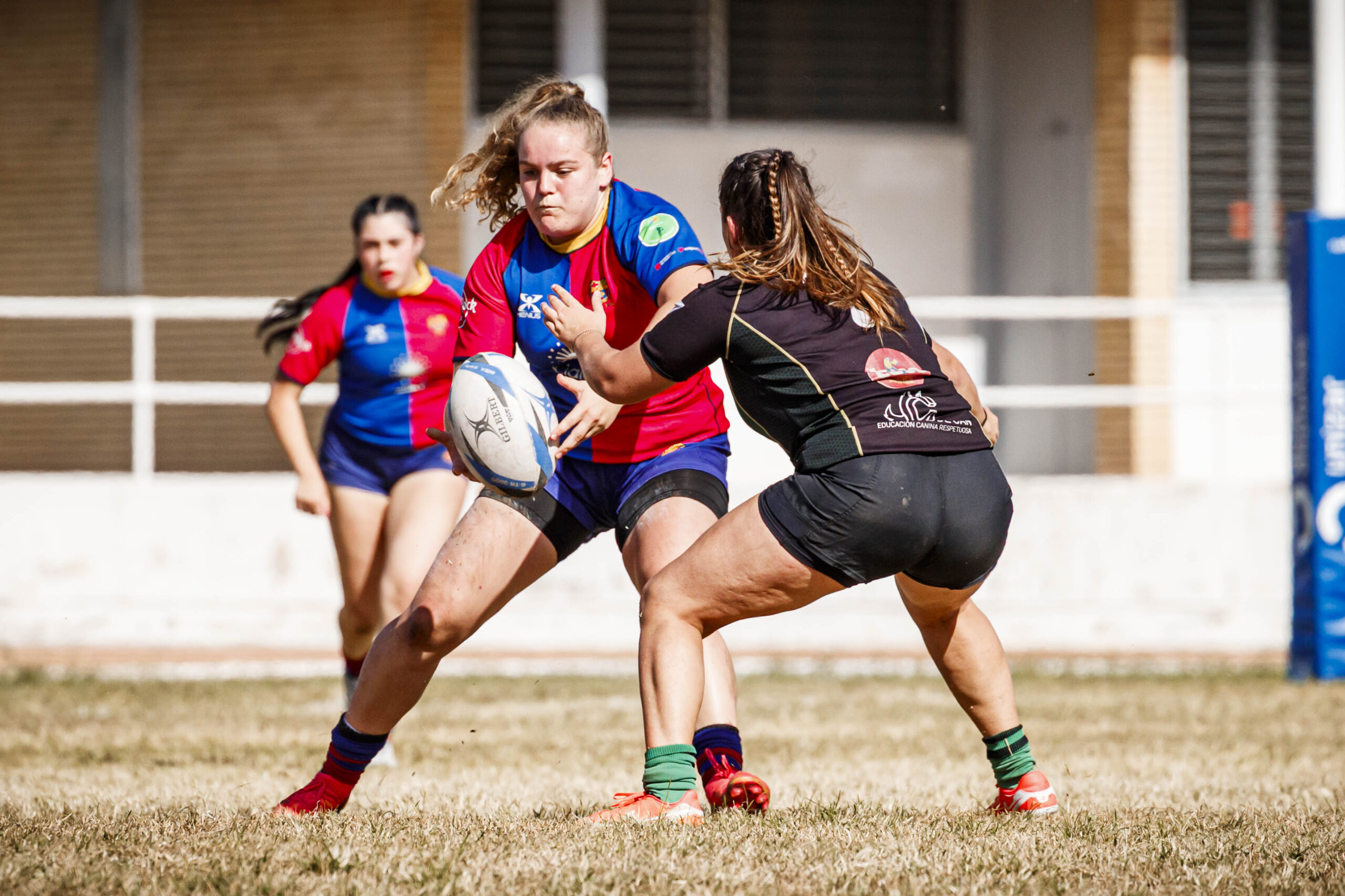 Partido amistoso de rugby femenino entre el CEFA Unizar y el Rugby FC Barcelona