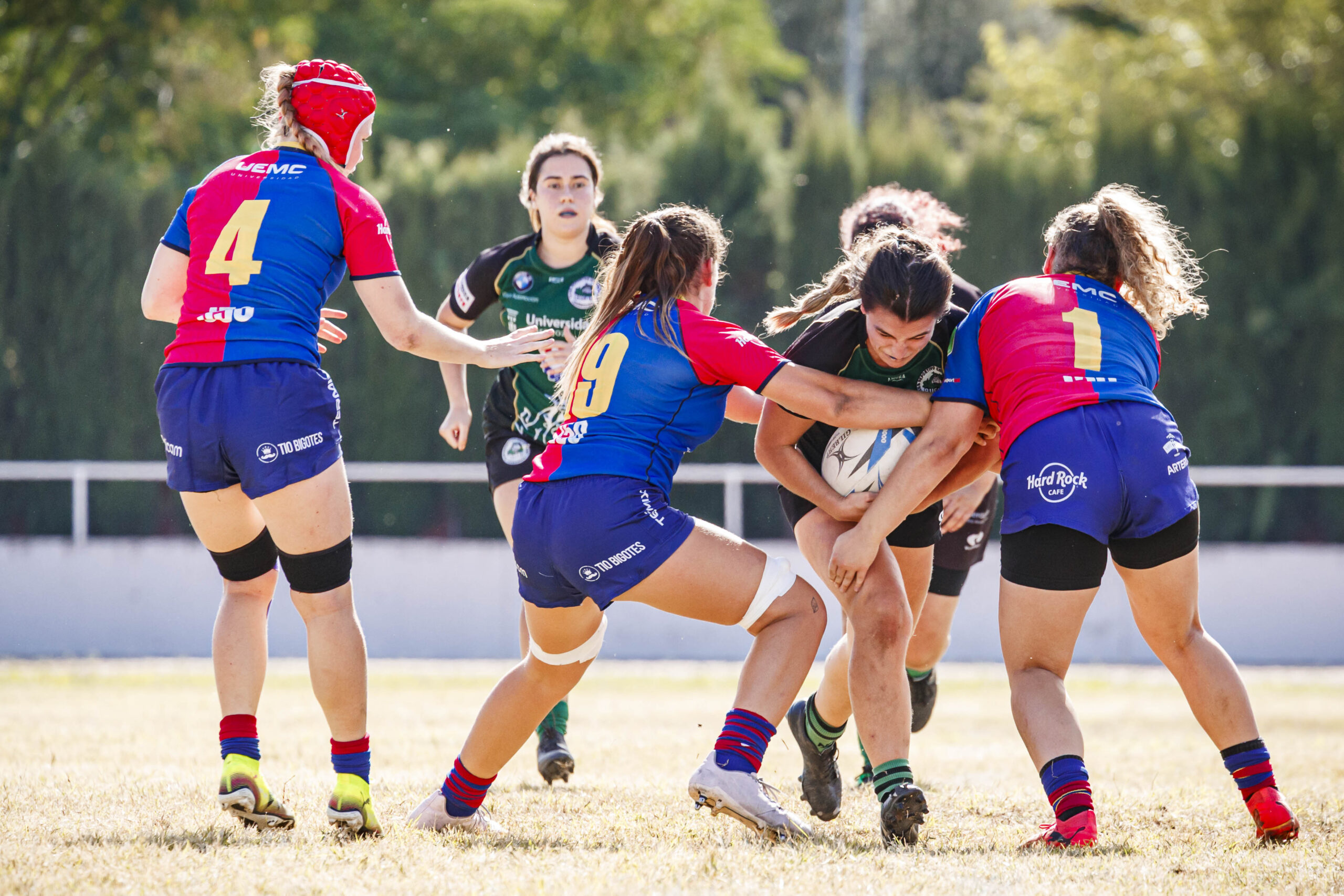 Partido amistoso de rugby femenino entre el CEFA Unizar y el Rugby FC Barcelona