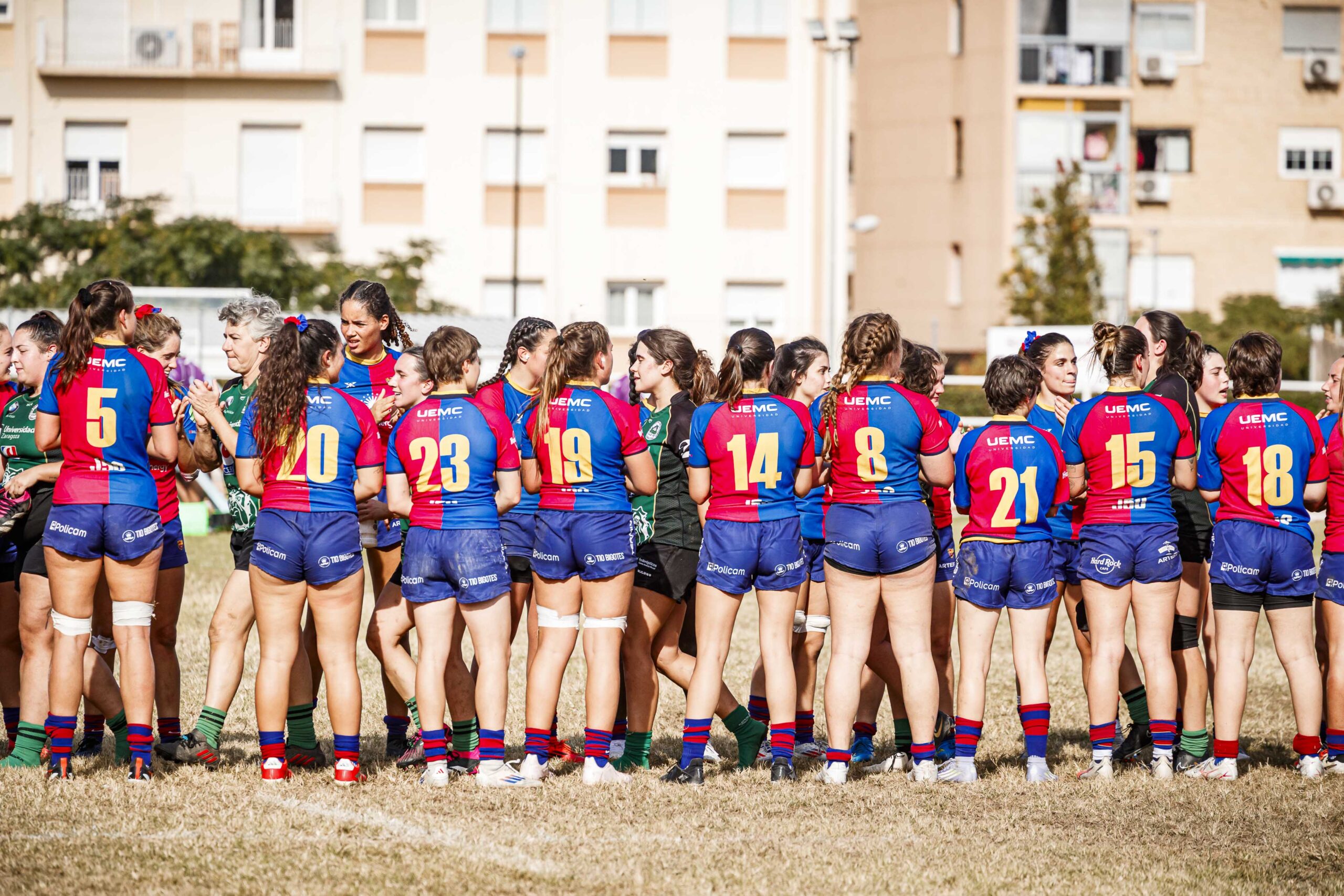 Partido amistoso de rugby femenino entre el CEFA Unizar y el Rugby FC Barcelona