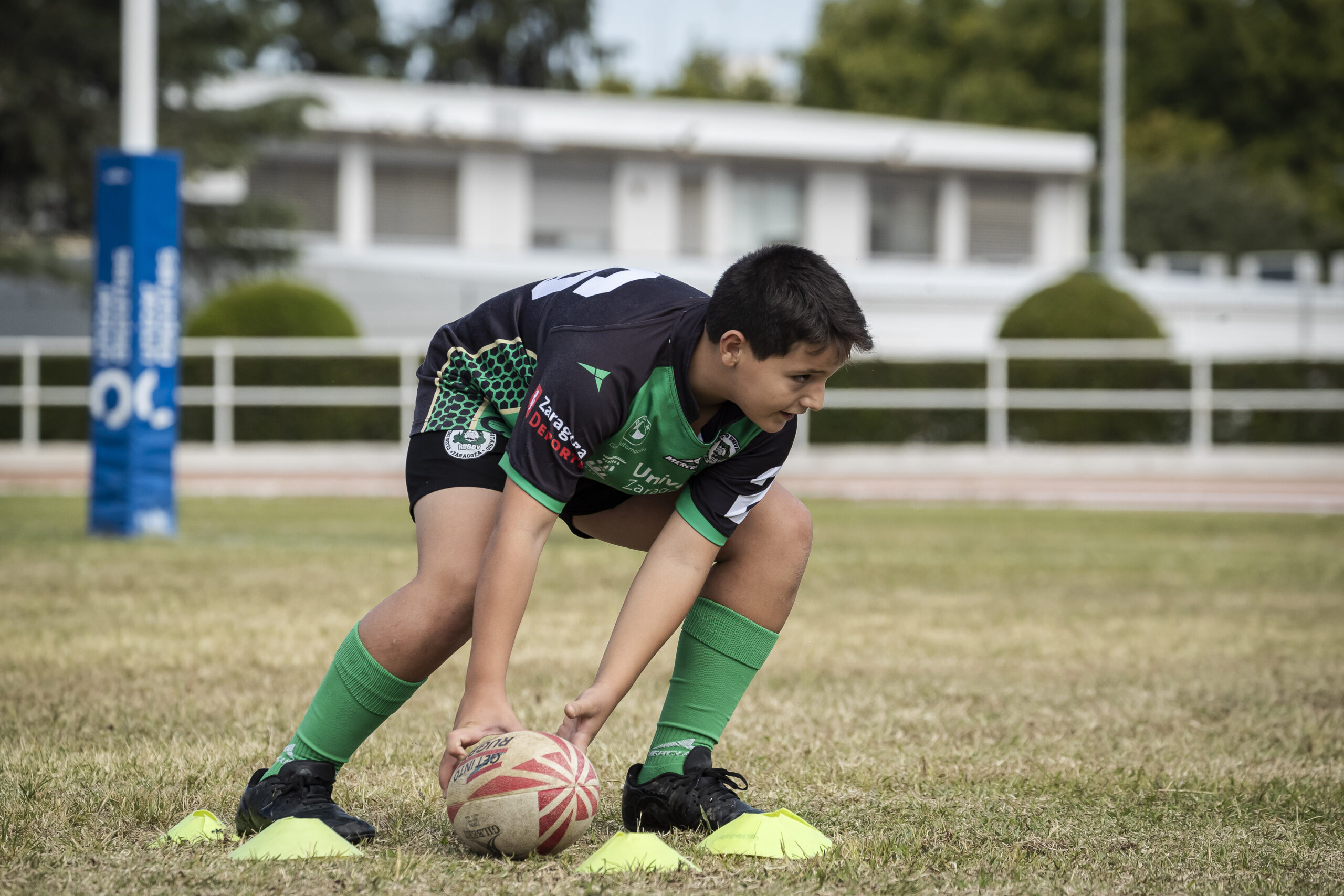 Juegos y diversión en el día del Club del CD Universitario Rugby Zaragoza.