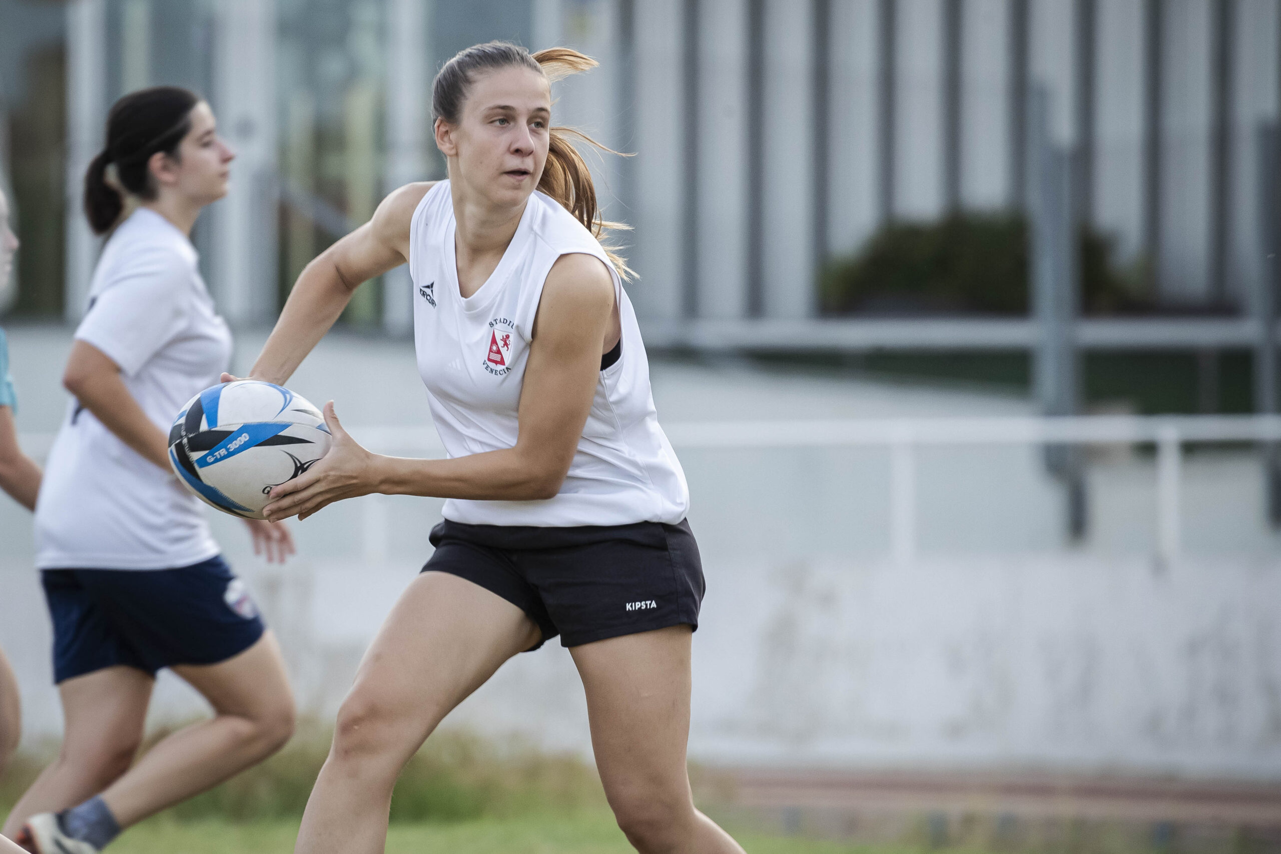 Sesion de entrenamiento del CD Universitario Rugby Zaragoza femenino