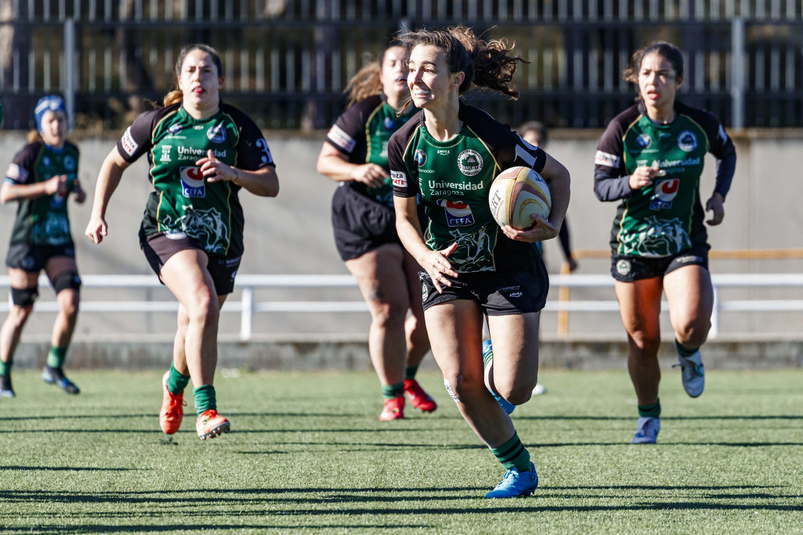 Partido de Liga Aragonesa de rugby femenino entre el Fenix y el CD Universitario Rugby Zaragoza