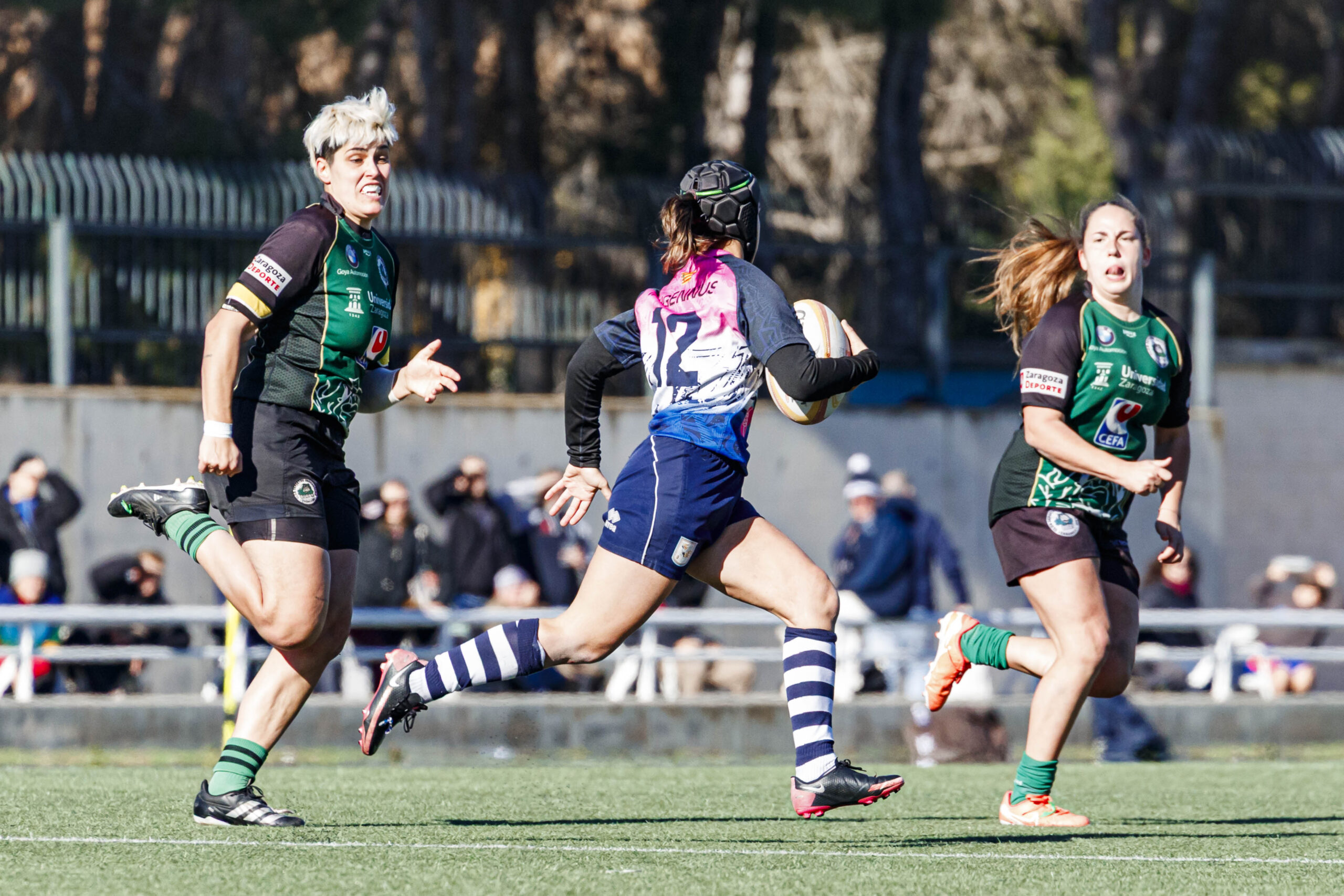 Partido de Liga Aragonesa de rugby femenino entre el Fenix y el CD Universitario Rugby Zaragoza