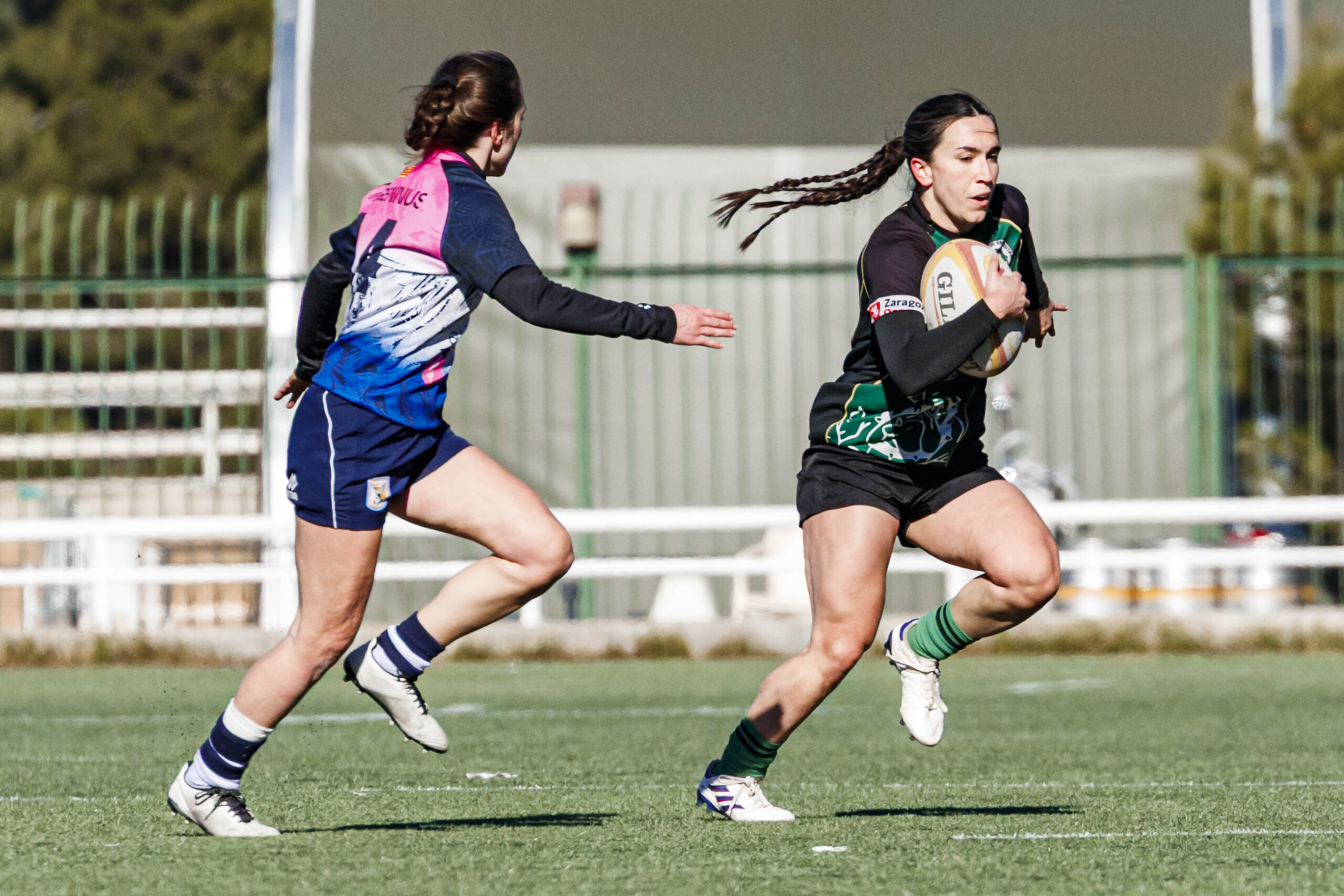 Partido de Liga Aragonesa de rugby femenino entre el Fenix y el CD Universitario Rugby Zaragoza