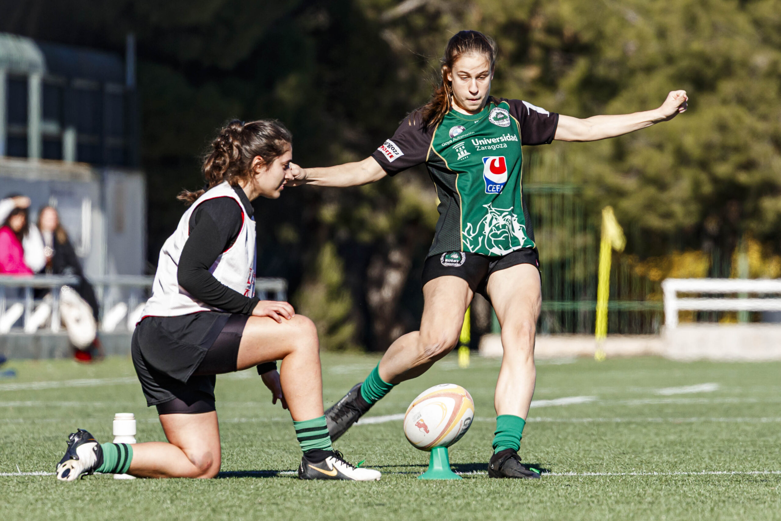 Partido de Liga Aragonesa de rugby femenino entre el Fenix y el CD Universitario Rugby Zaragoza