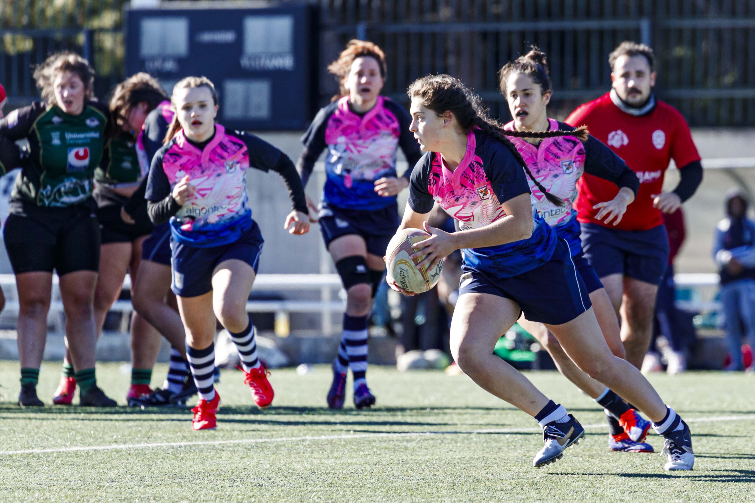 Partido de Liga Aragonesa de rugby femenino entre el Fenix y el CD Universitario Rugby Zaragoza