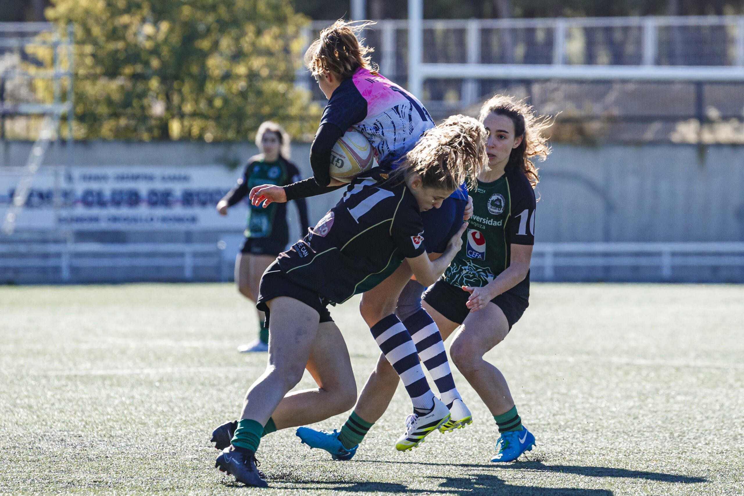 Partido de Liga Aragonesa de rugby femenino entre el Fenix y el CD Universitario Rugby Zaragoza