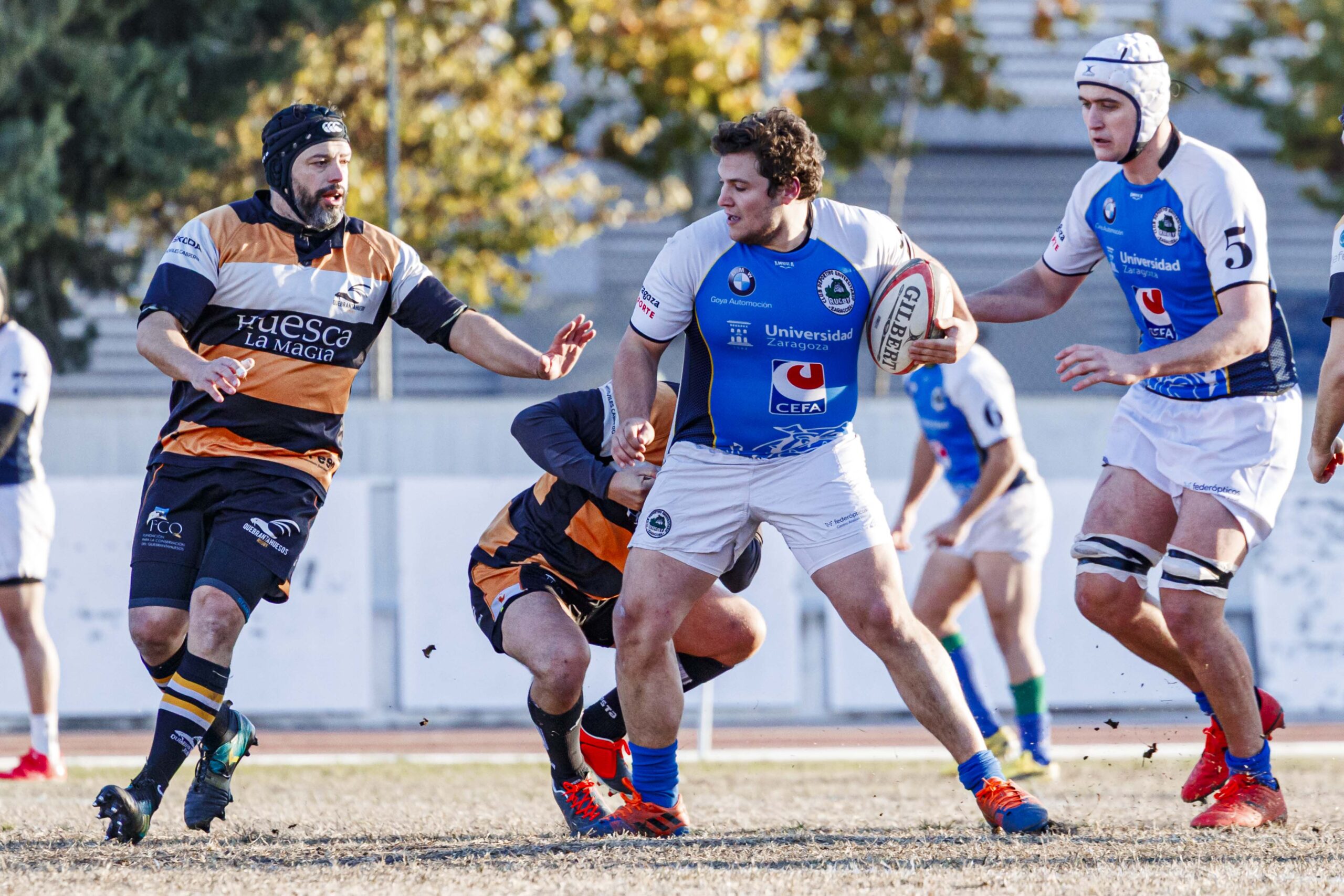 Partido de Liga Aragonesa de rugby masculino entre el CD Universitario Rugby Zaragoza y el Quebrantahuesos.