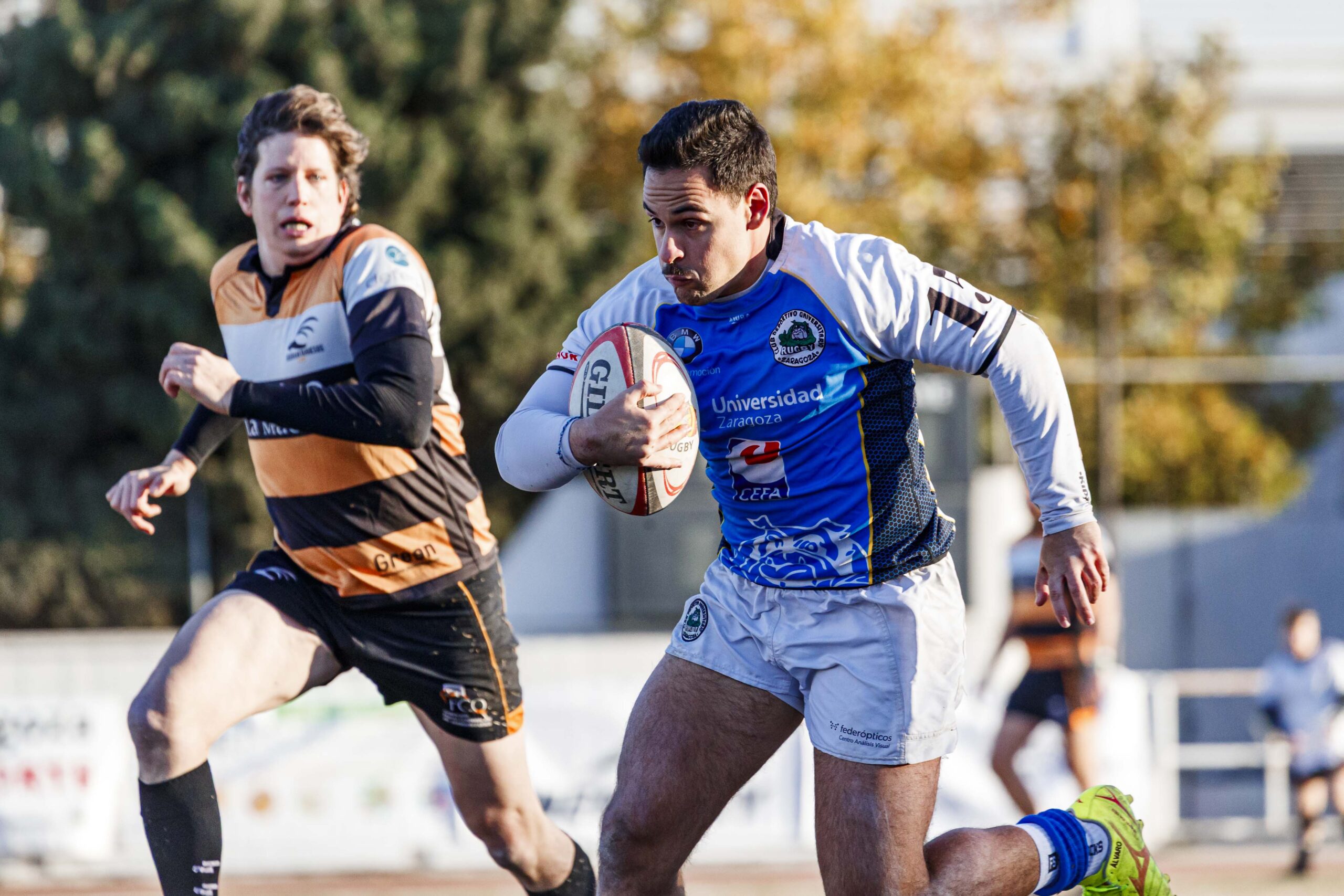 Partido de Liga Aragonesa de rugby masculino entre el CD Universitario Rugby Zaragoza y el Quebrantahuesos.