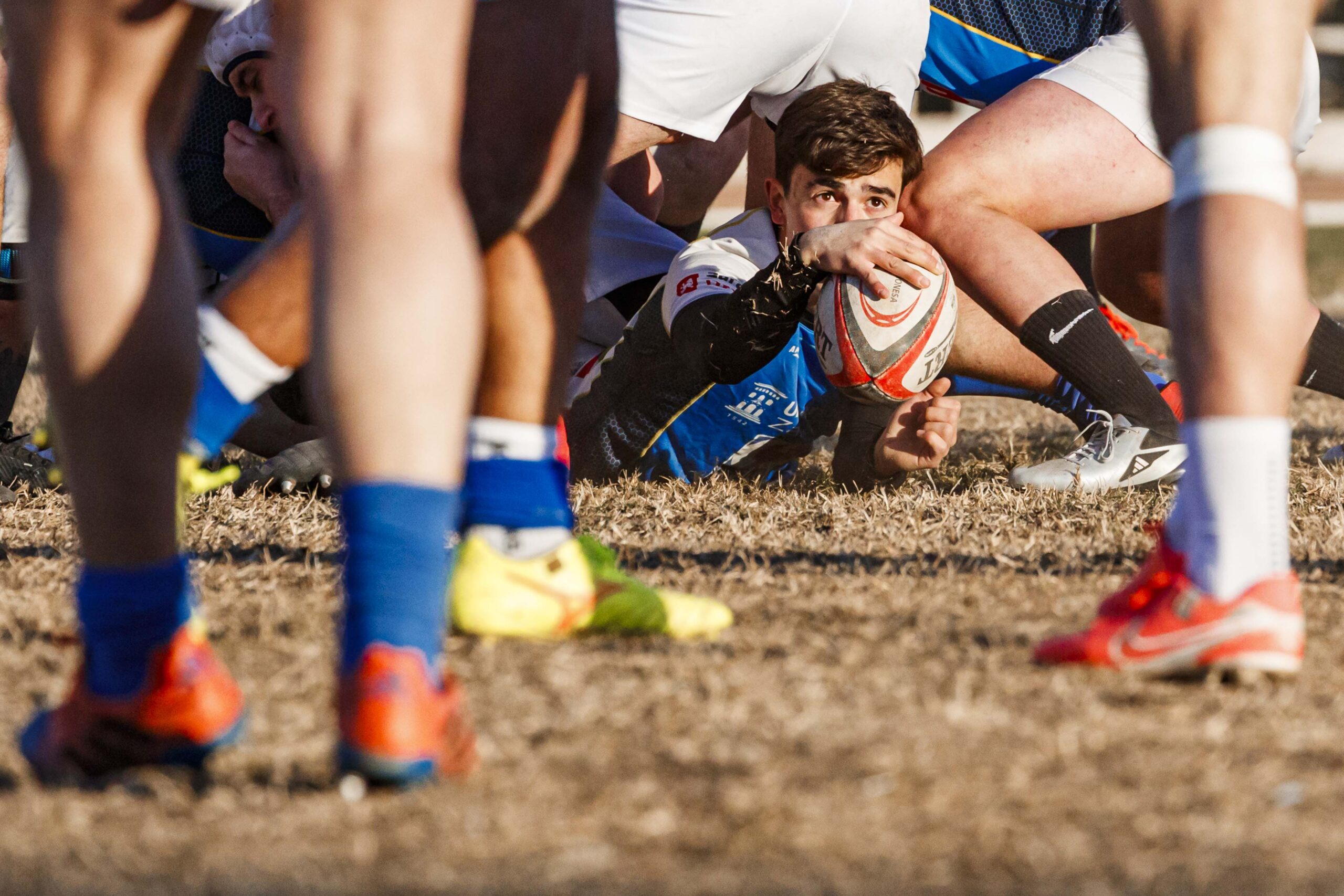 Partido de Liga Aragonesa de rugby masculino entre el CD Universitario Rugby Zaragoza y el Quebrantahuesos.