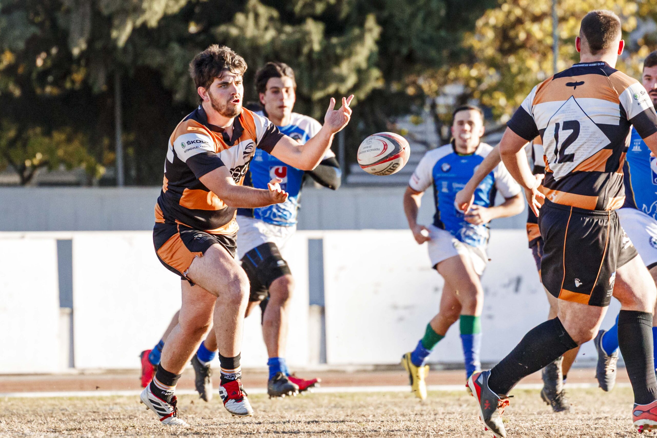 Partido de Liga Aragonesa de rugby masculino entre el CD Universitario Rugby Zaragoza y el Quebrantahuesos.
