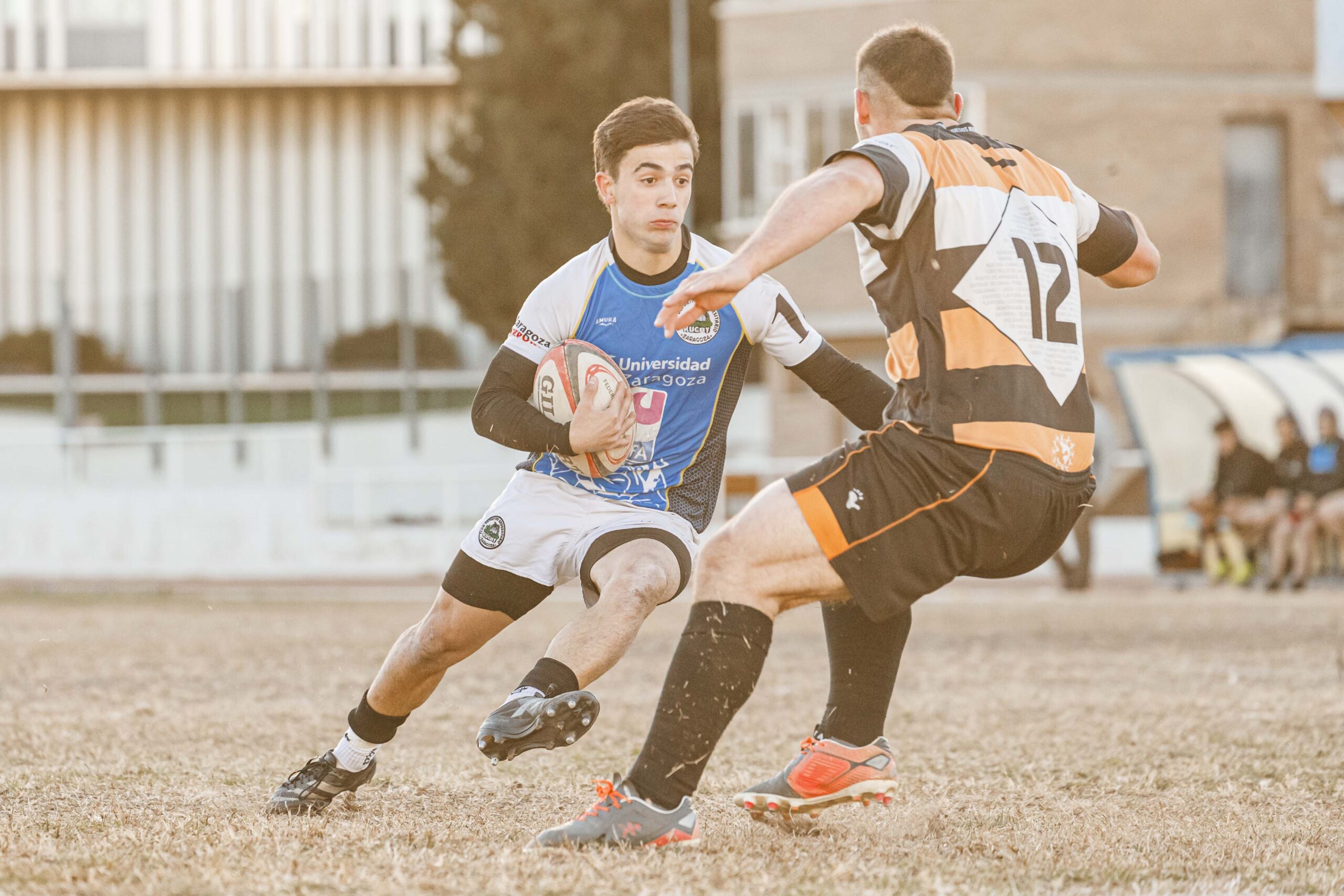 Partido de Liga Aragonesa de rugby masculino entre el CD Universitario Rugby Zaragoza y el Quebrantahuesos.