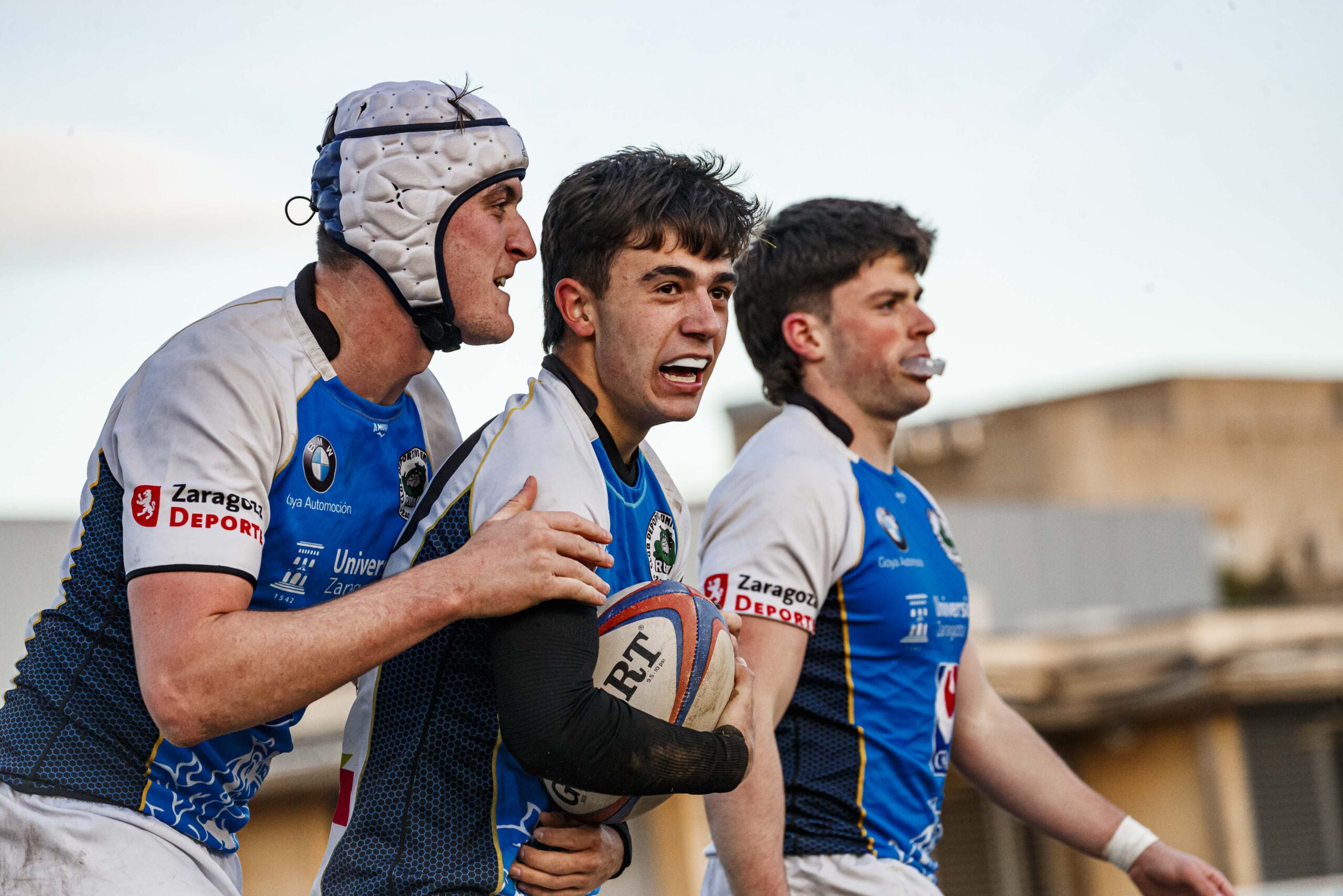 Partido de Liga Aragonesa de rugby masculino entre el CD Universitario Rugby Zaragoza y el Quebrantahuesos.