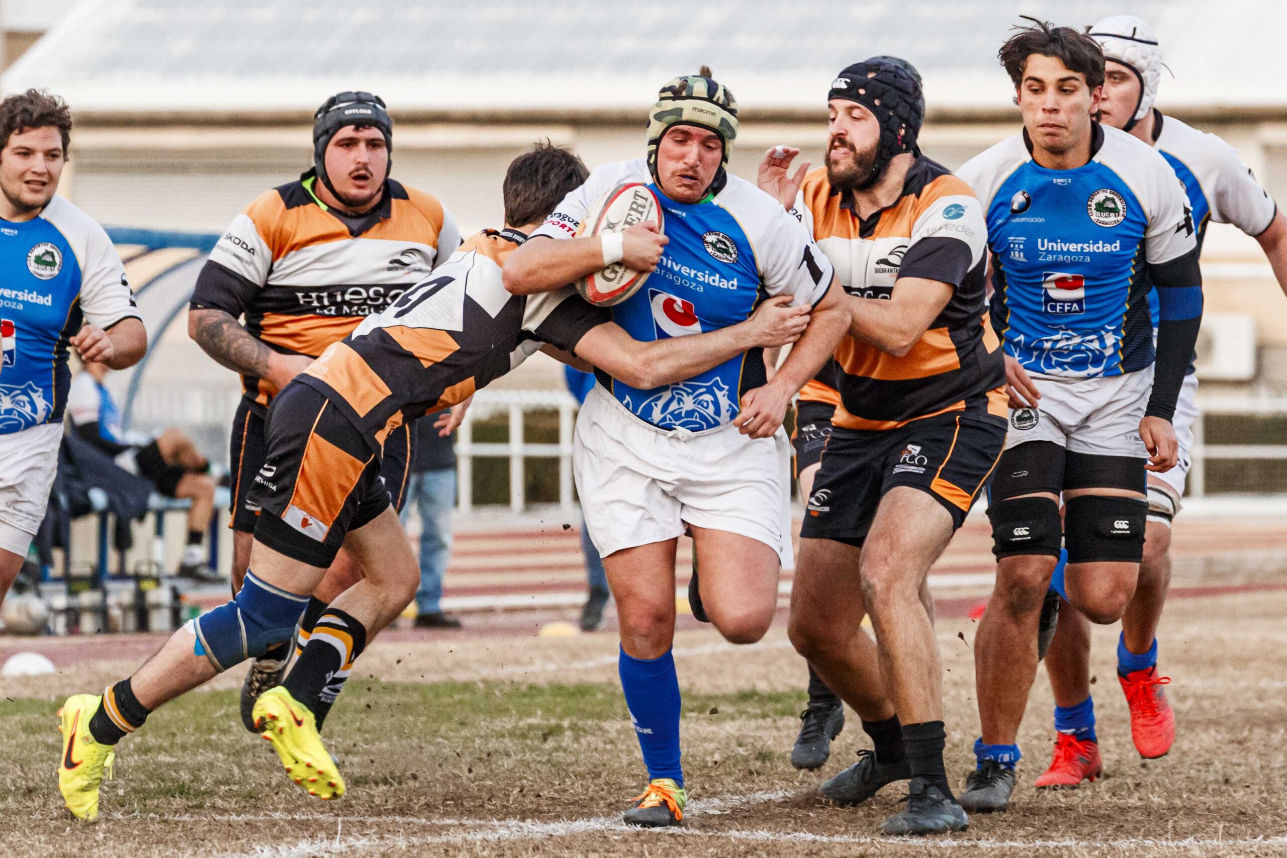 Partido de Liga Aragonesa de rugby masculino entre el CD Universitario Rugby Zaragoza y el Quebrantahuesos.