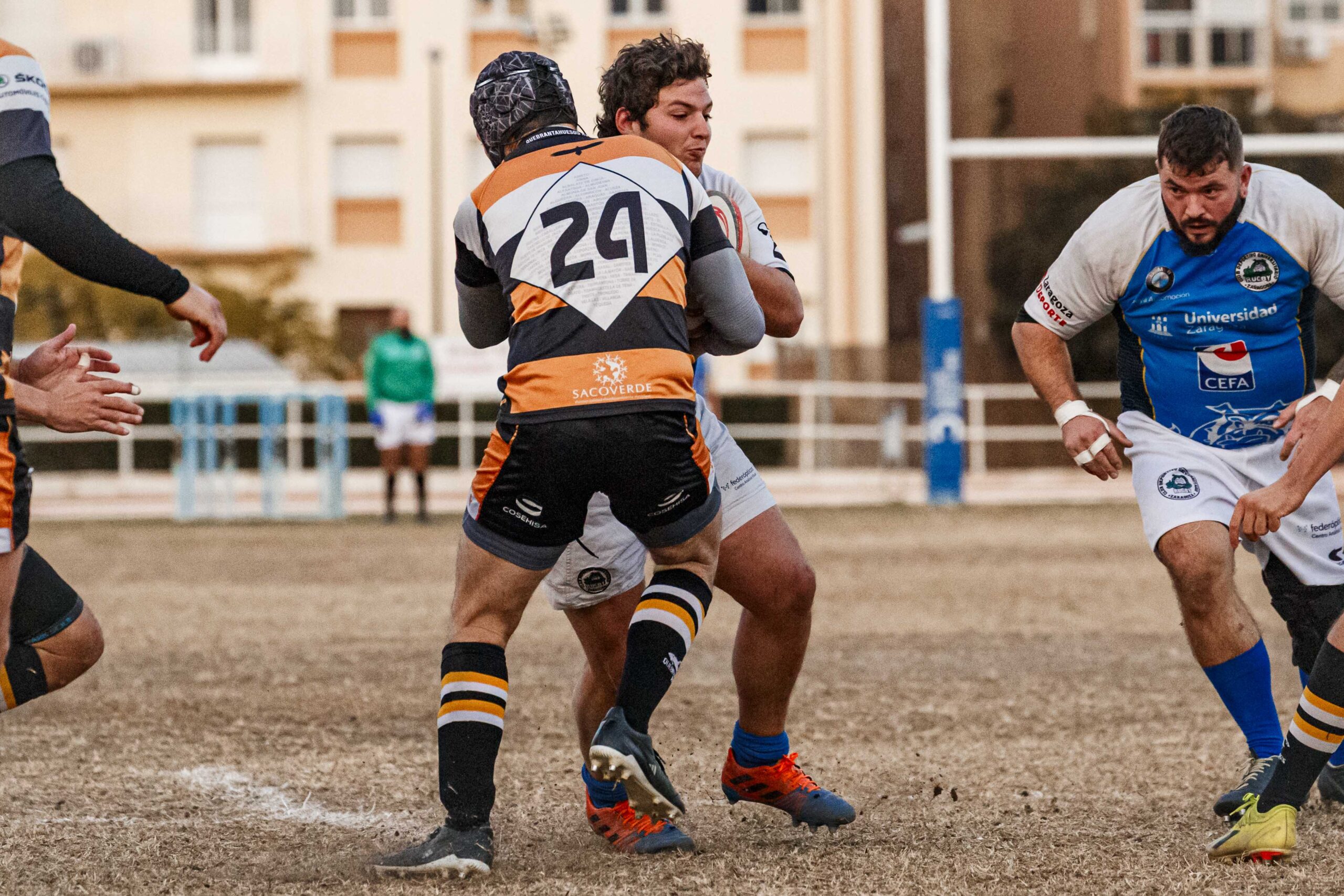 Partido de Liga Aragonesa de rugby masculino entre el CD Universitario Rugby Zaragoza y el Quebrantahuesos.