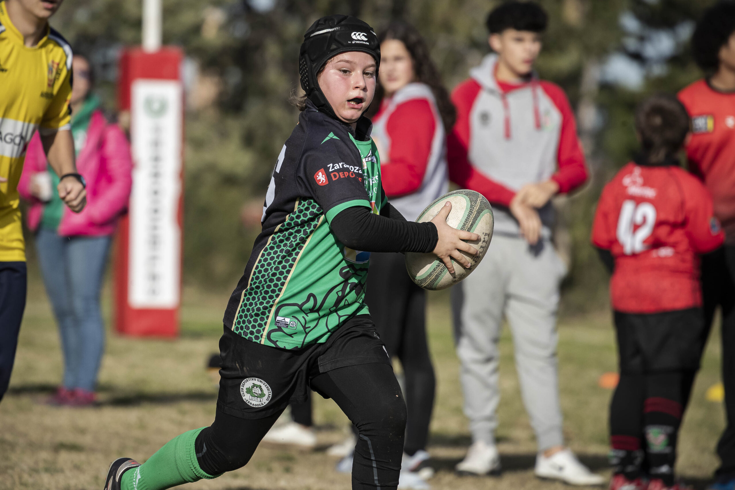 Jornada de escuelas en Tarazona para los niños y niñas del CD Universitario Rugby Zaragoza.