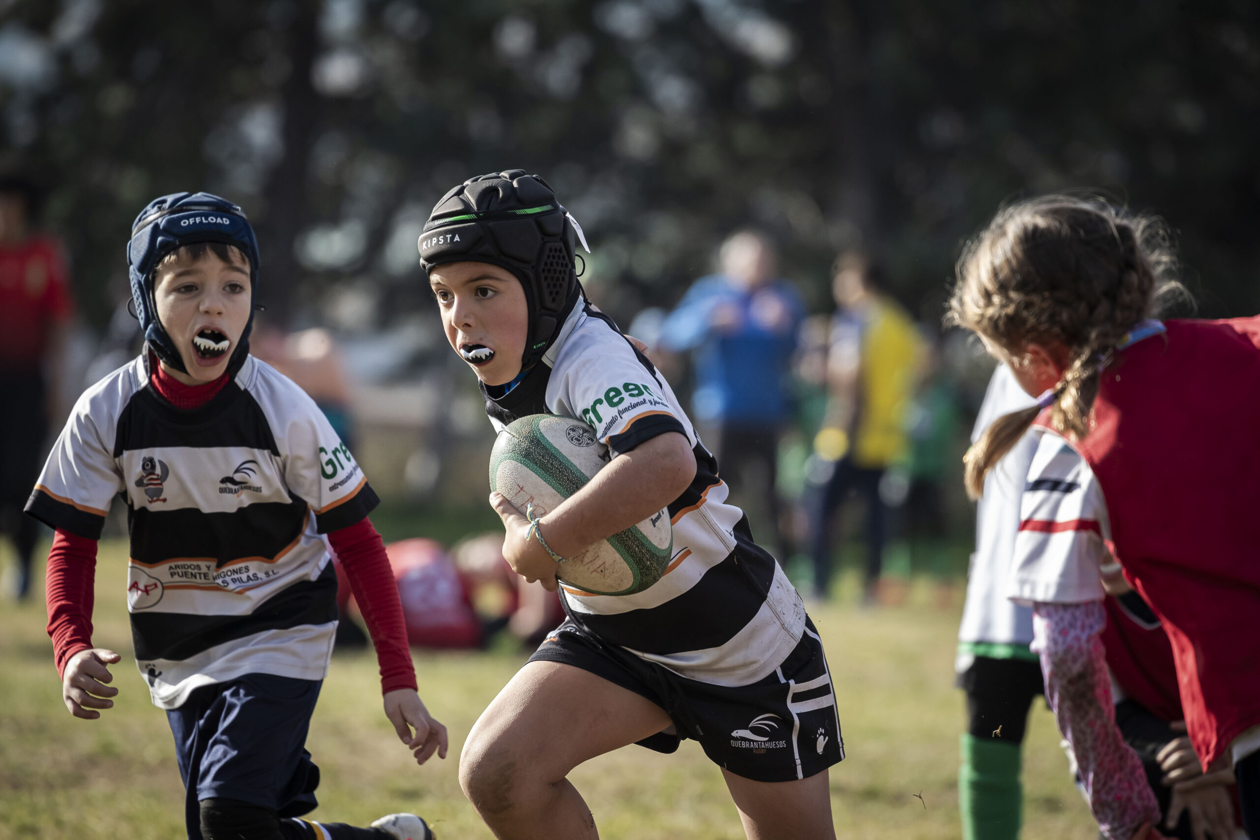 Jornada de escuelas en Tarazona para los niños y niñas del CD Universitario Rugby Zaragoza.