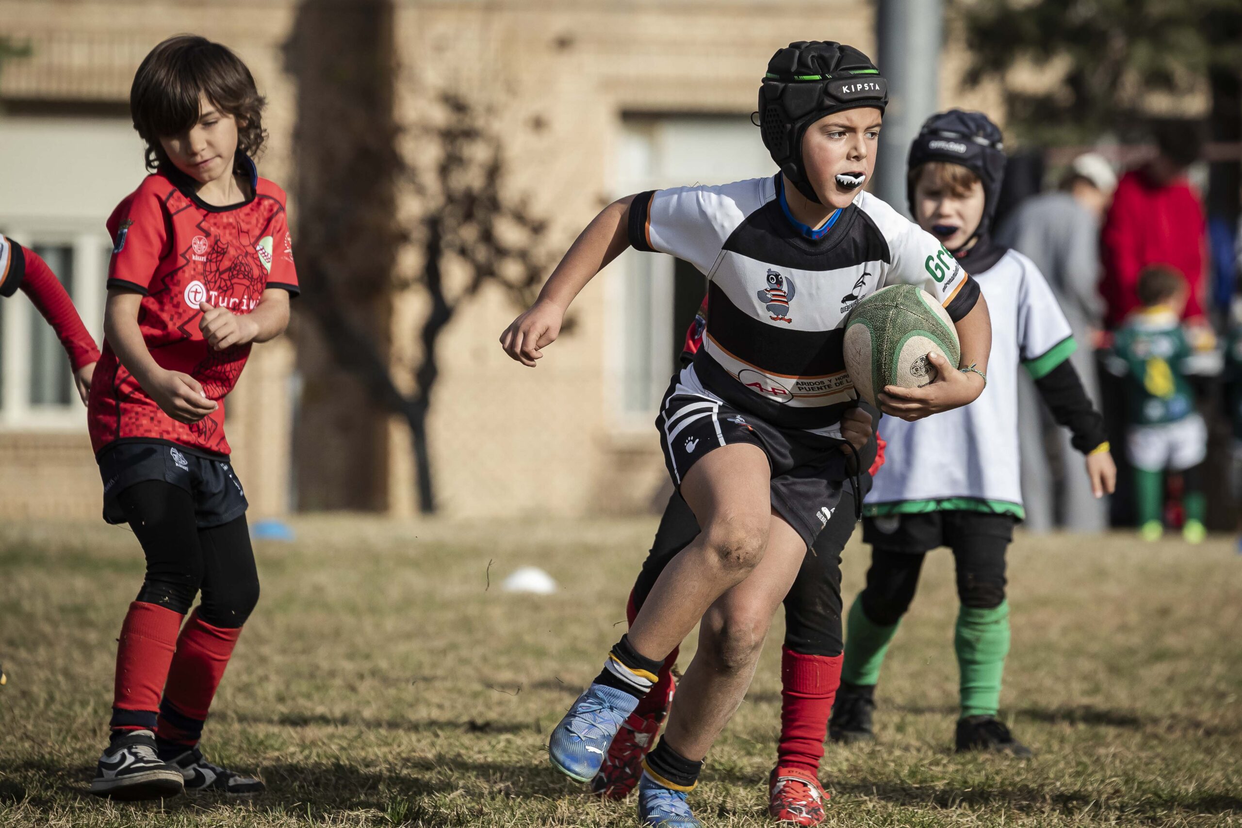 Jornada de escuelas en Tarazona para los niños y niñas del CD Universitario Rugby Zaragoza.