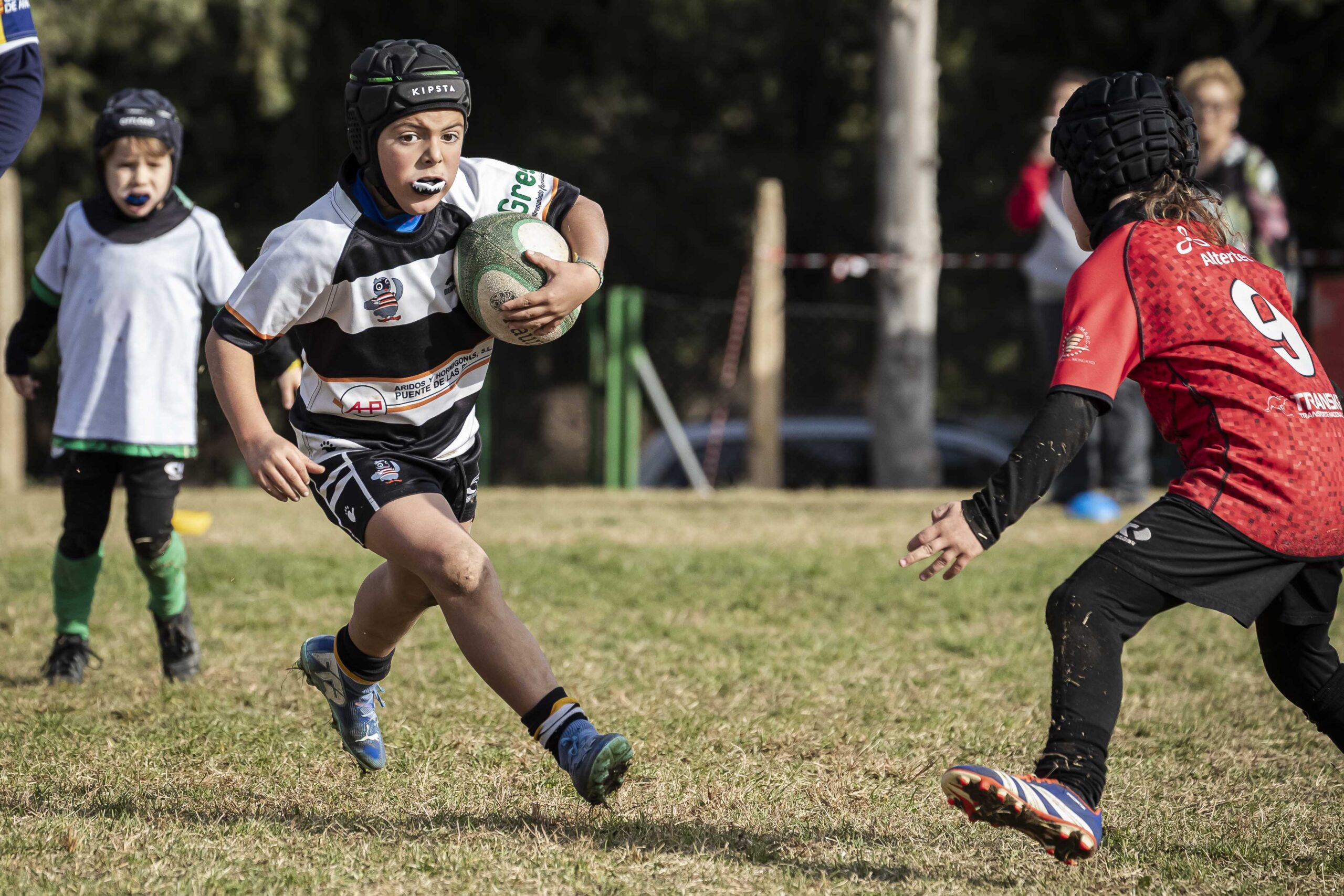 Jornada de escuelas en Tarazona para los niños y niñas del CD Universitario Rugby Zaragoza.