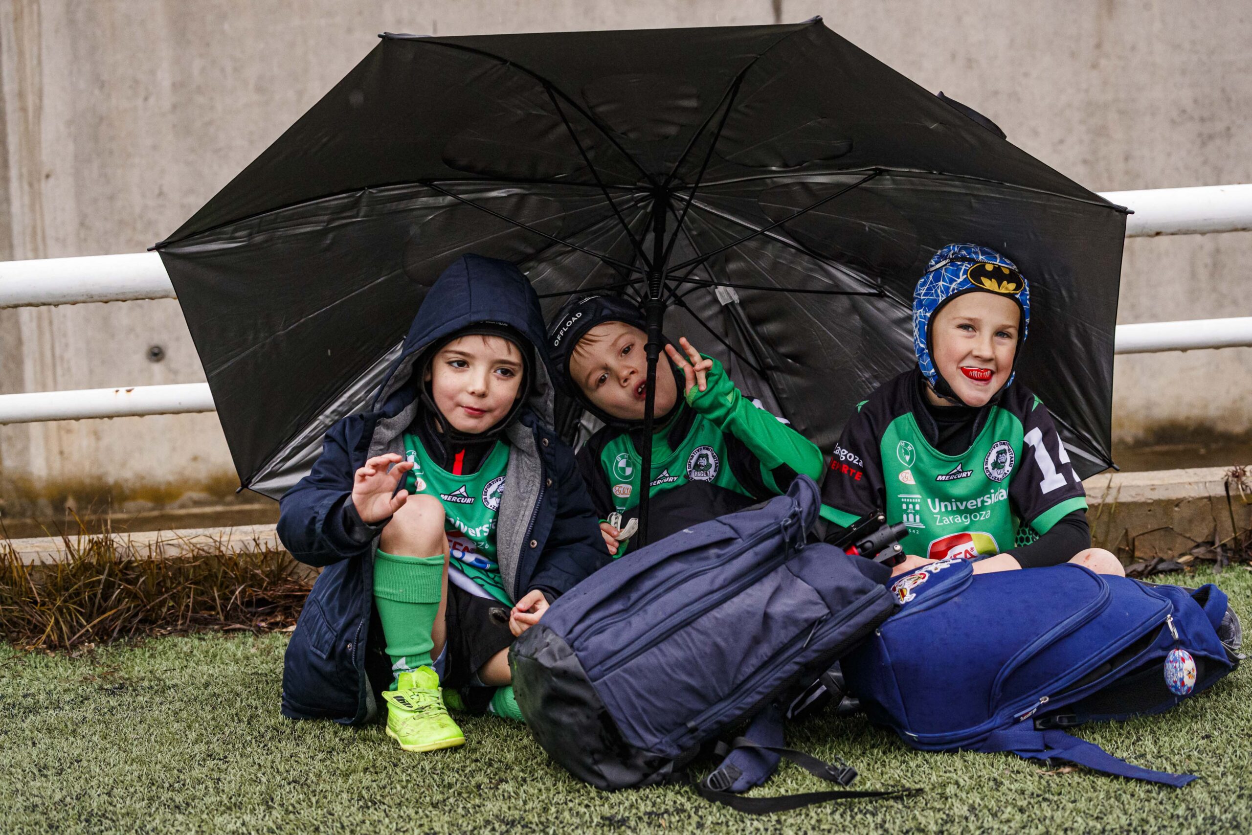 El CD Universitario en la jornada de escuelas de rugby para niños en Zaragoza