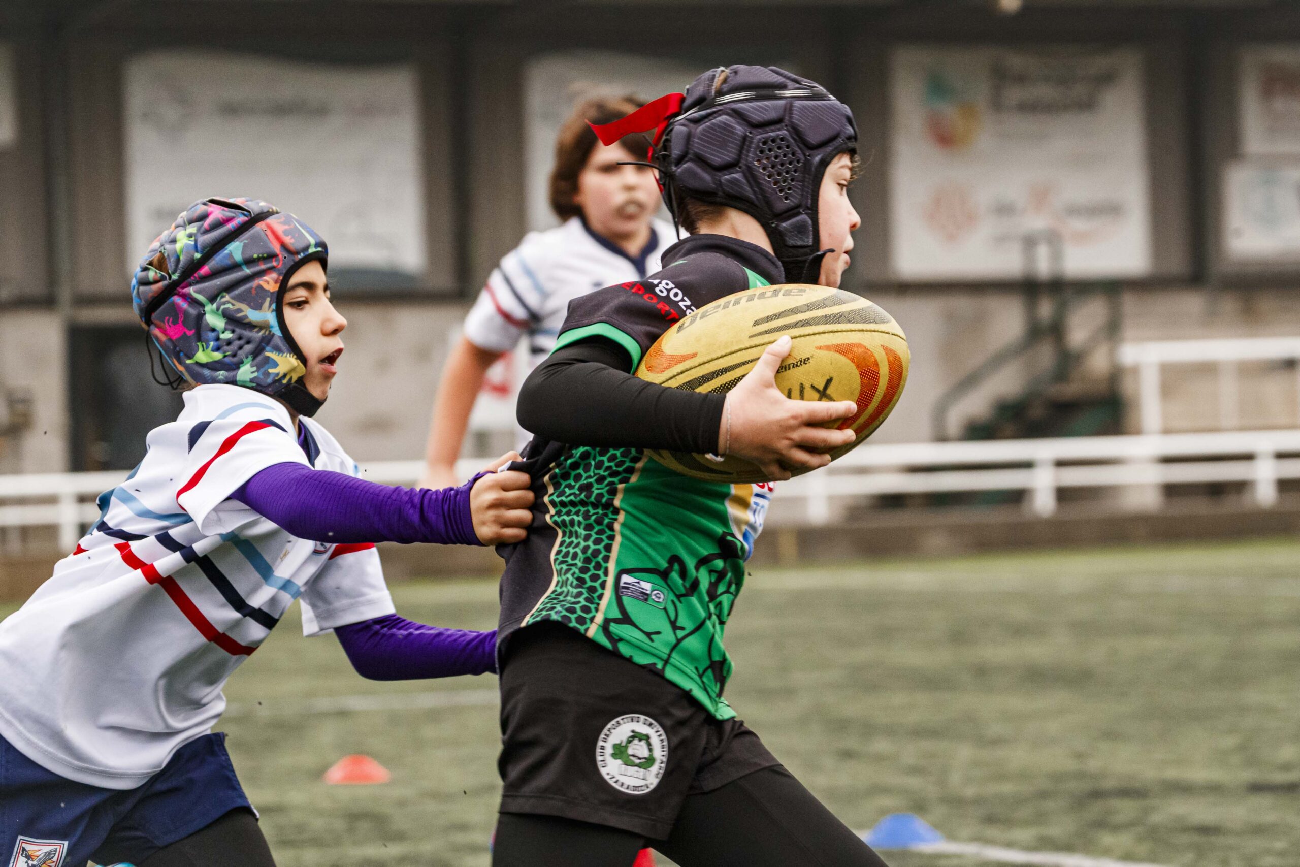 El CD Universitario en la jornada de escuelas de rugby para niños en Zaragoza