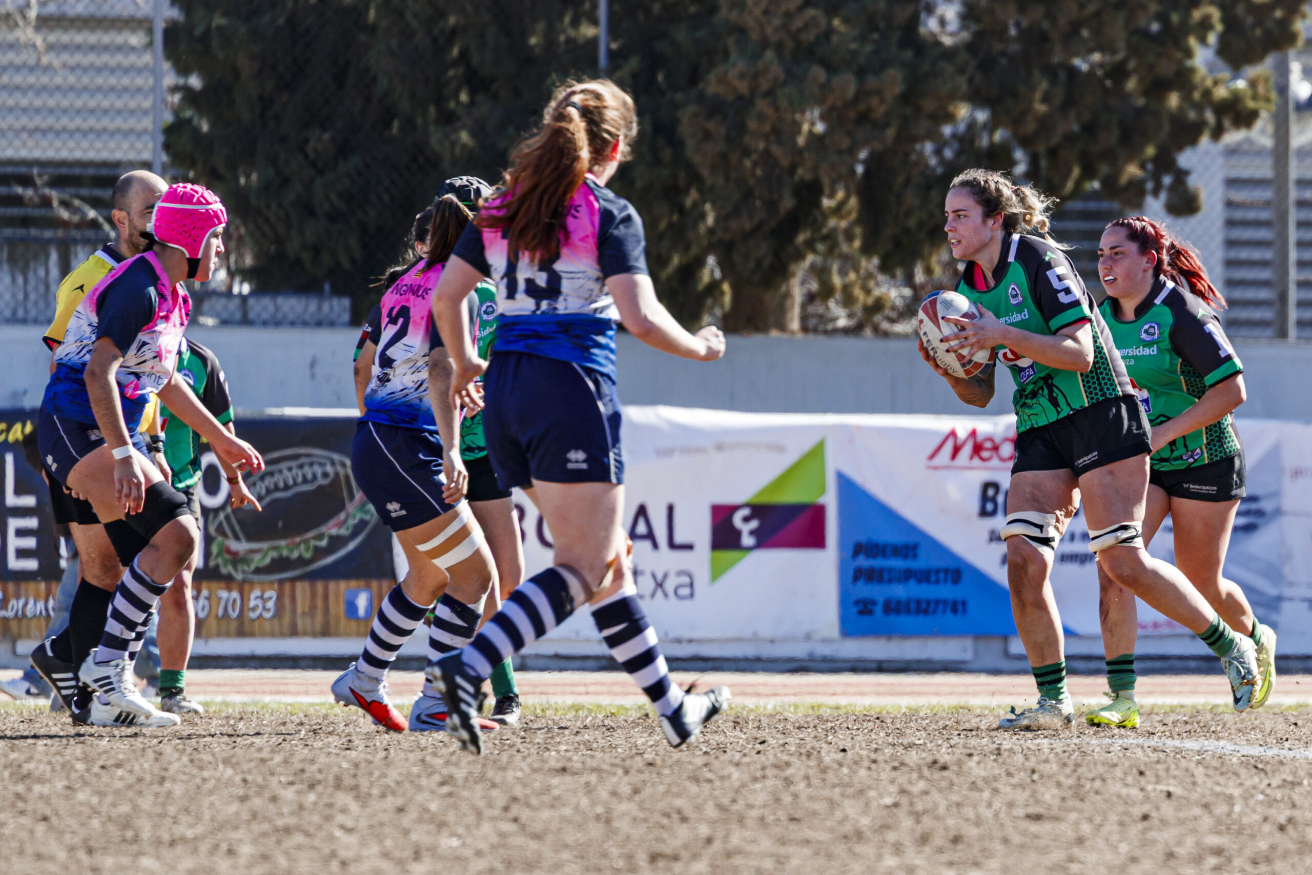 Fotos de rugby femenino correspondientes al partido de la jornada 5 de la Liga Aragonesa entre el CEFA Unizar y el Fénix.