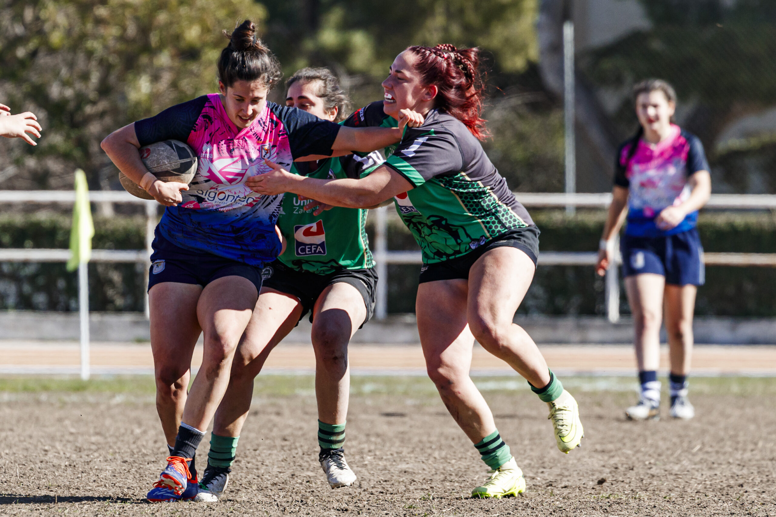 Fotos de rugby femenino correspondientes al partido de la jornada 5 de la Liga Aragonesa entre el CEFA Unizar y el Fénix.