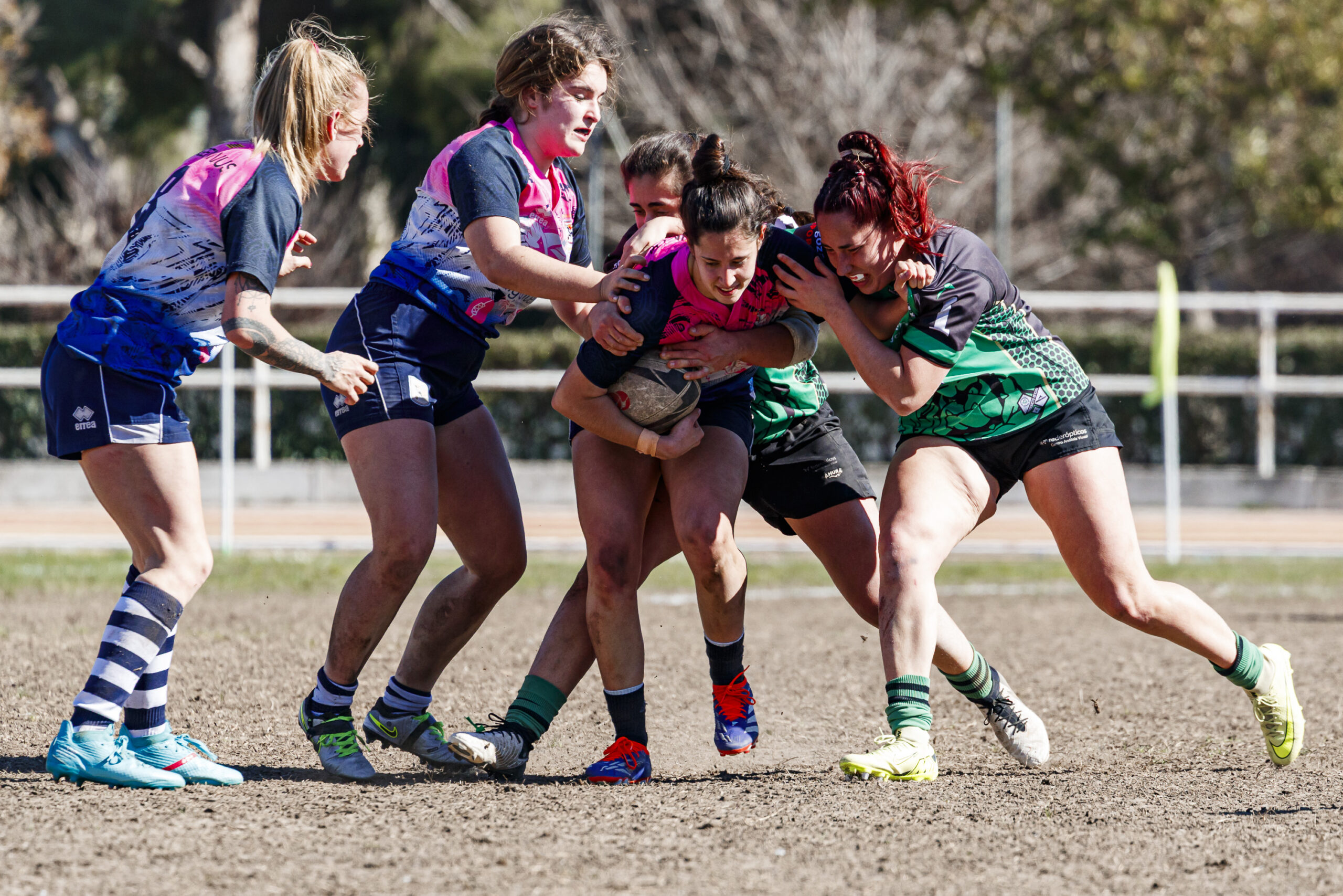 Fotos de rugby femenino correspondientes al partido de la jornada 5 de la Liga Aragonesa entre el CEFA Unizar y el Fénix.