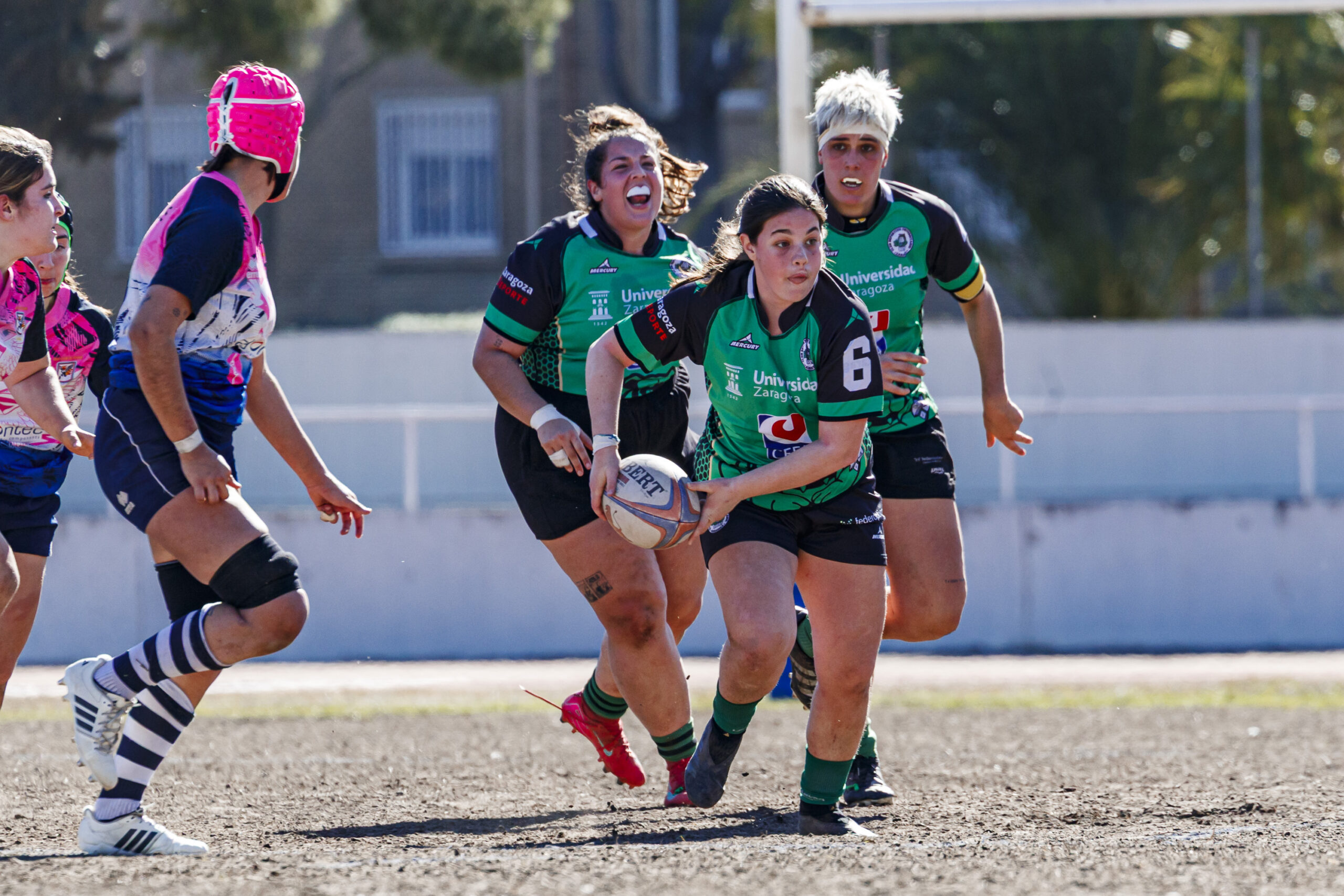 Fotos de rugby femenino correspondientes al partido de la jornada 5 de la Liga Aragonesa entre el CEFA Unizar y el Fénix.