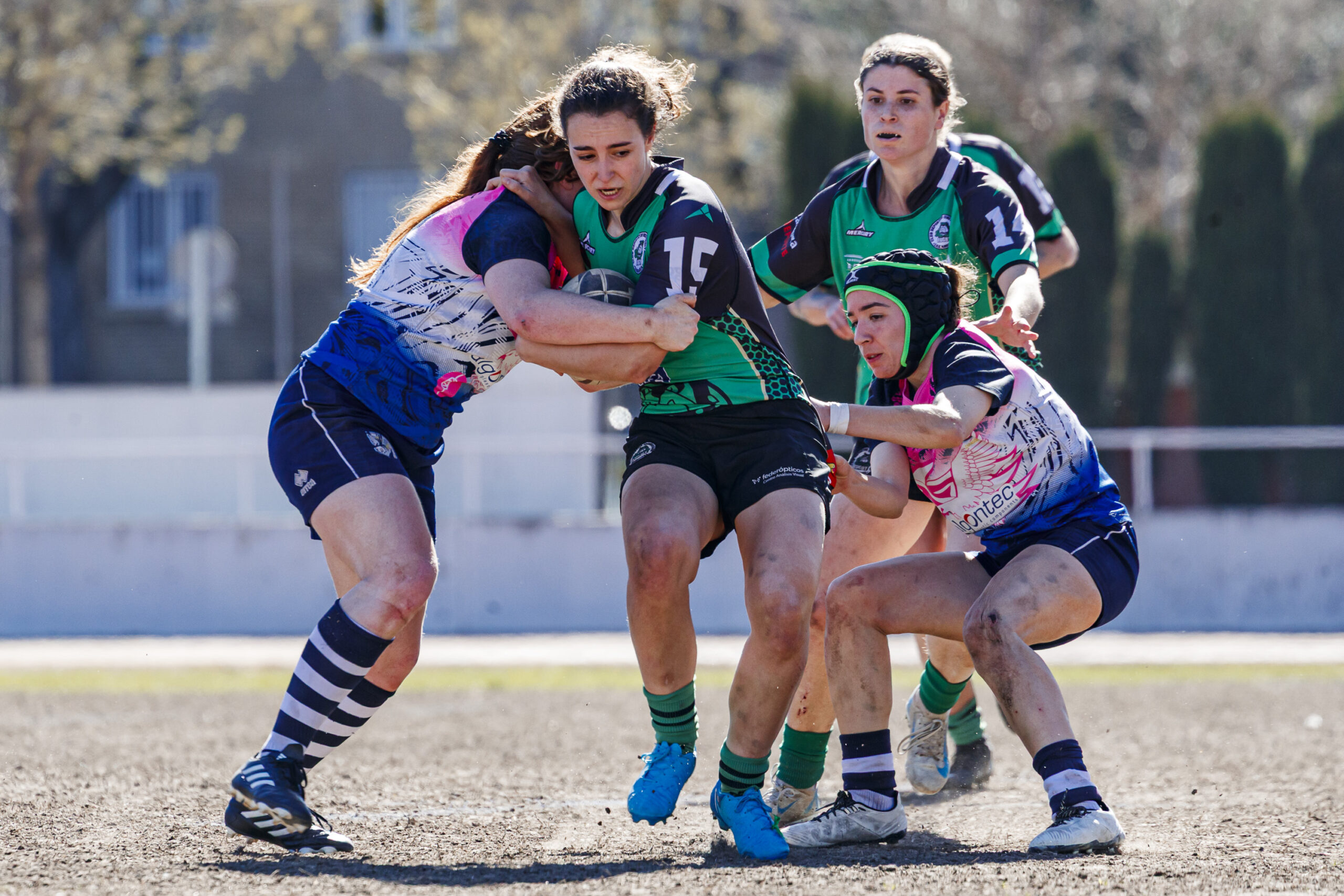 Fotos de rugby femenino correspondientes al partido de la jornada 5 de la Liga Aragonesa entre el CEFA Unizar y el Fénix.