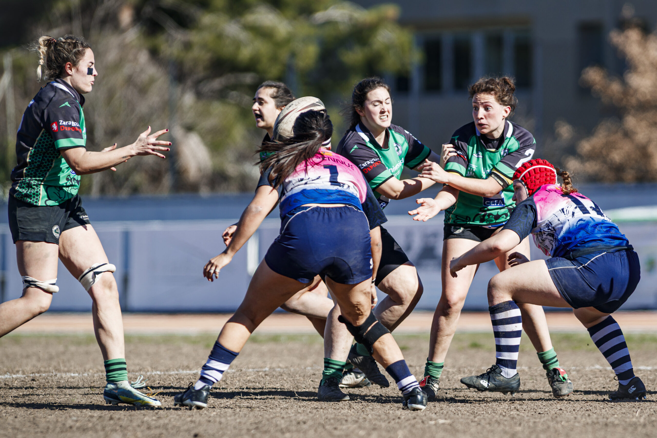 Fotos de rugby femenino correspondientes al partido de la jornada 5 de la Liga Aragonesa entre el CEFA Unizar y el Fénix.