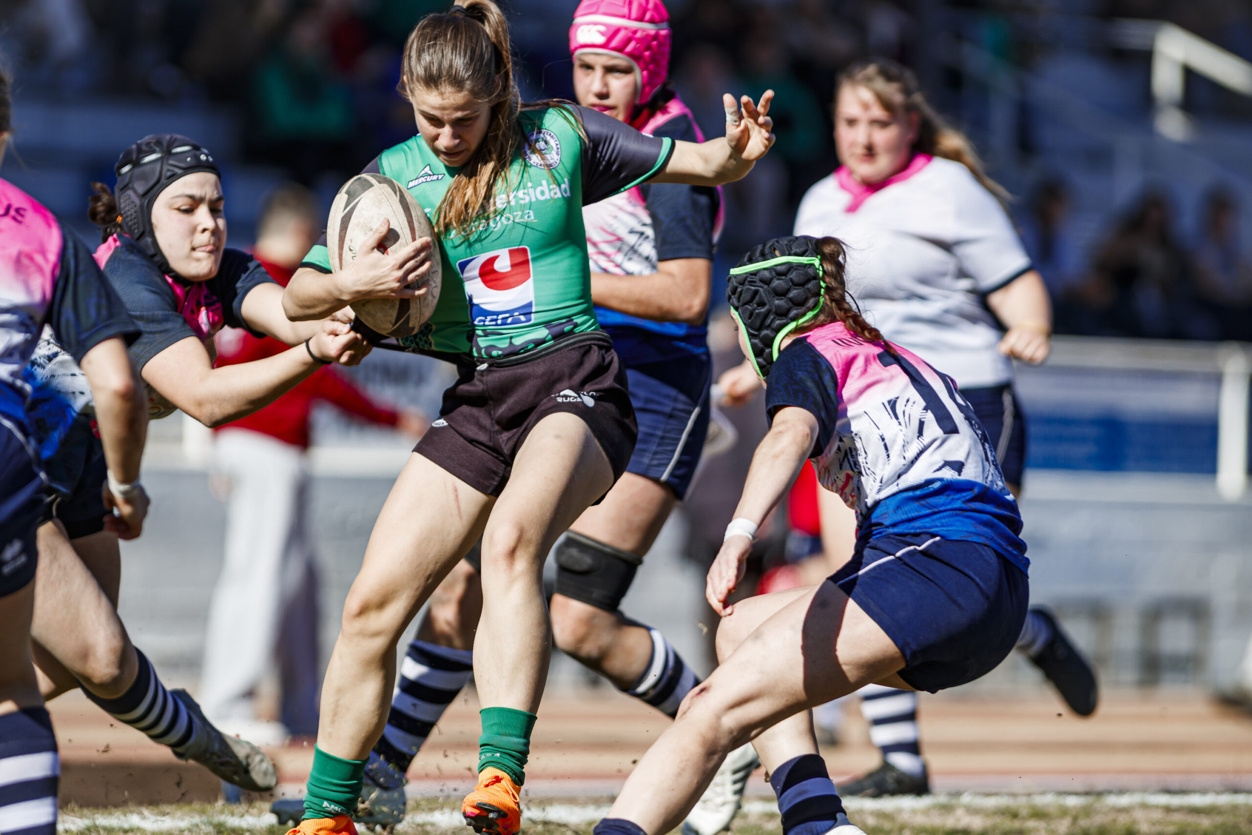 Fotos de rugby femenino correspondientes al partido de la jornada 5 de la Liga Aragonesa entre el CEFA Unizar y el Fénix.