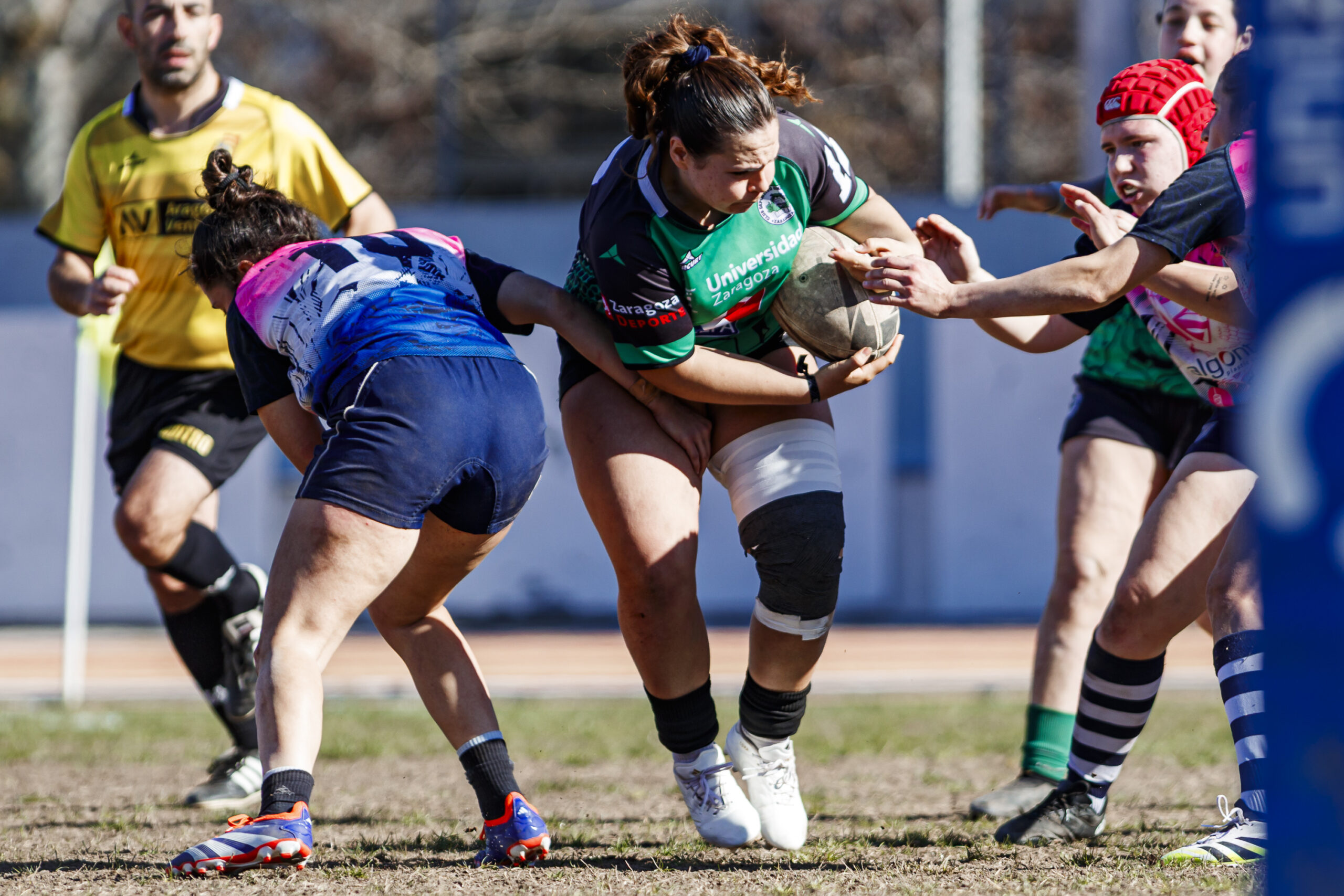 Fotos de rugby femenino correspondientes al partido de la jornada 5 de la Liga Aragonesa entre el CEFA Unizar y el Fénix.